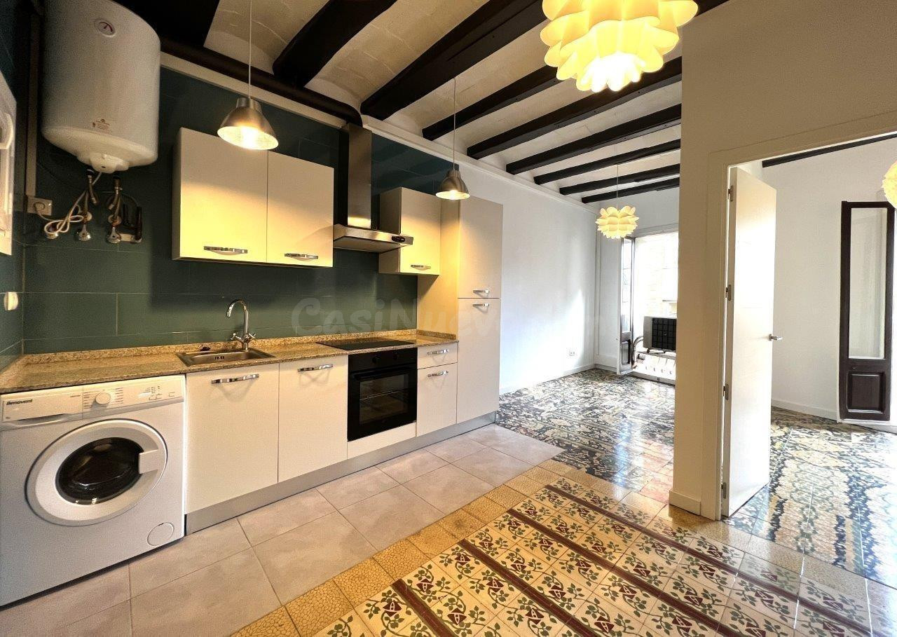 Exclusivo piso reformado con ascensor directo y encanto hidráulico junto a la estación de Molins de Rei