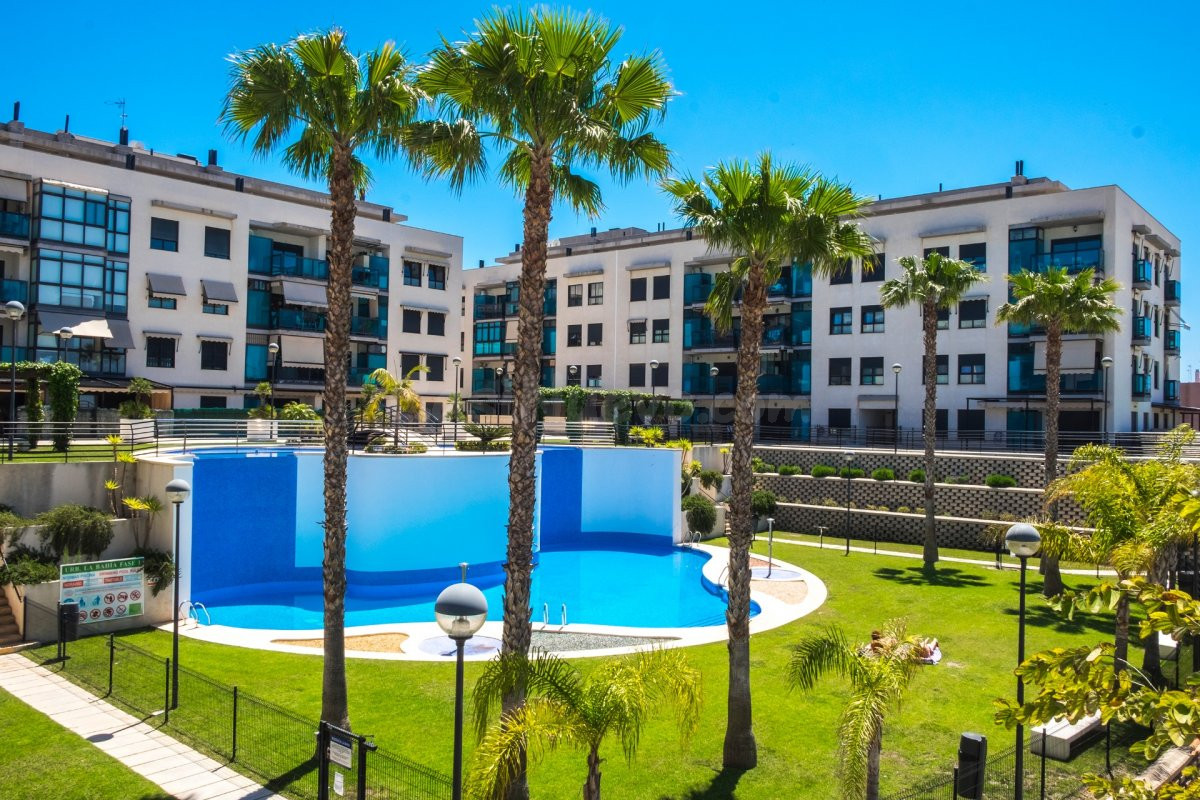 -ALQUILER VACACIONAL POR QUINCENAS- APARTAMENTO DE LUJO EN SANTA POLA