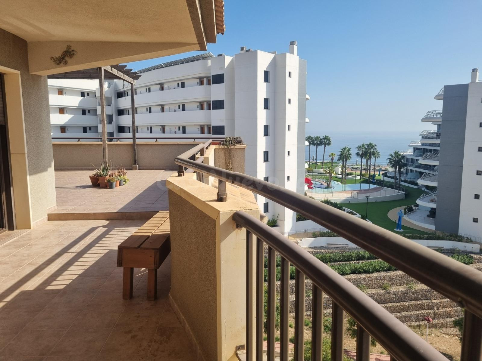 Magnífico Ático en Residencial Balcón de Arenales