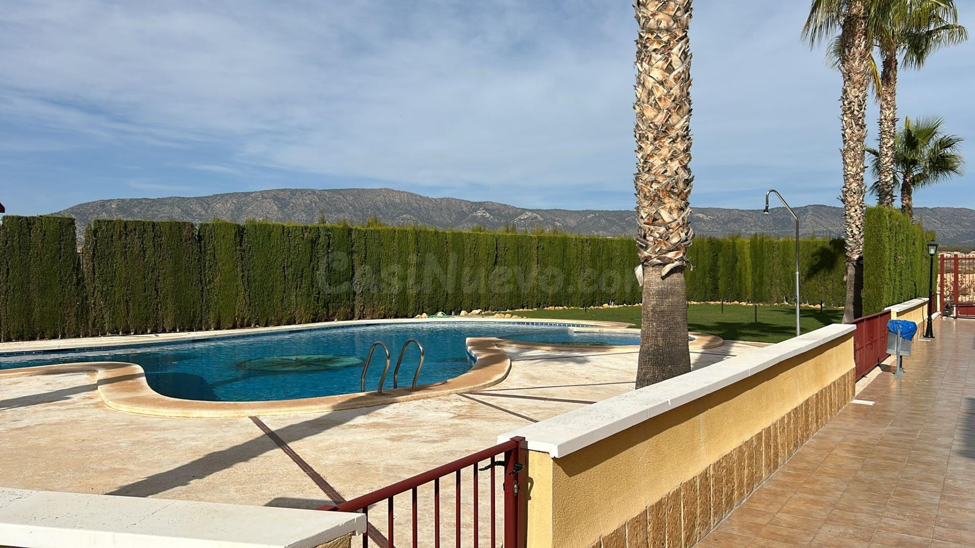 Moderno Piso en (Ubeda) Pinoso con Piscina