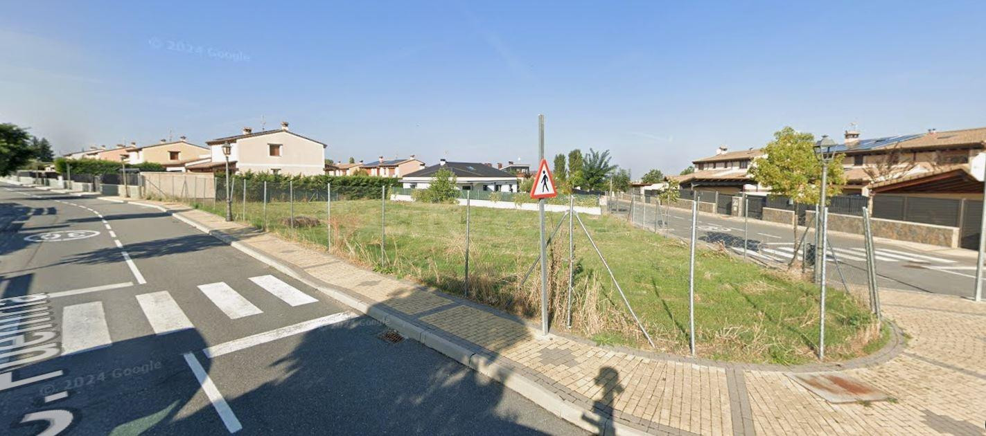 VENTA DE TERRENO EN PARQUE ROBLEDO, PALAZUELOS DE ERESMA