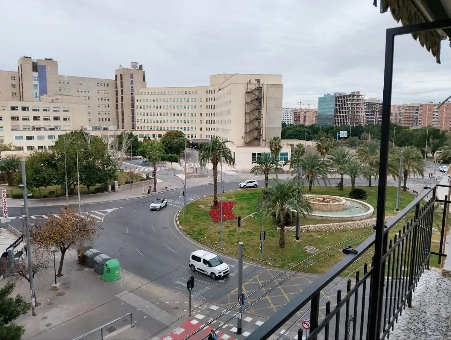 PISO CON ASCENSOR CERCA DEL HOSPITAL GENERAL DE ALICANTE