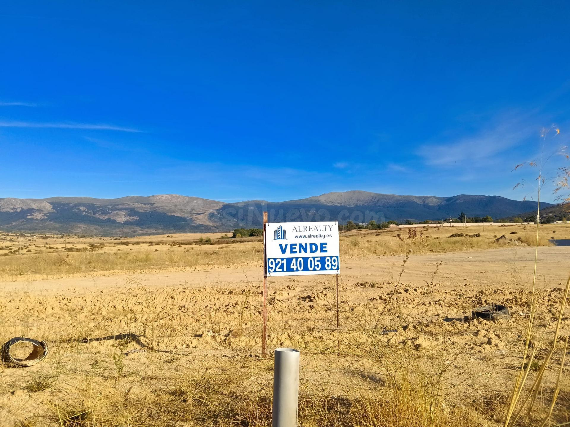 Parcela urbana de 1.005 m2 con espectaculares vistas a la Sierra — Carrascalejo