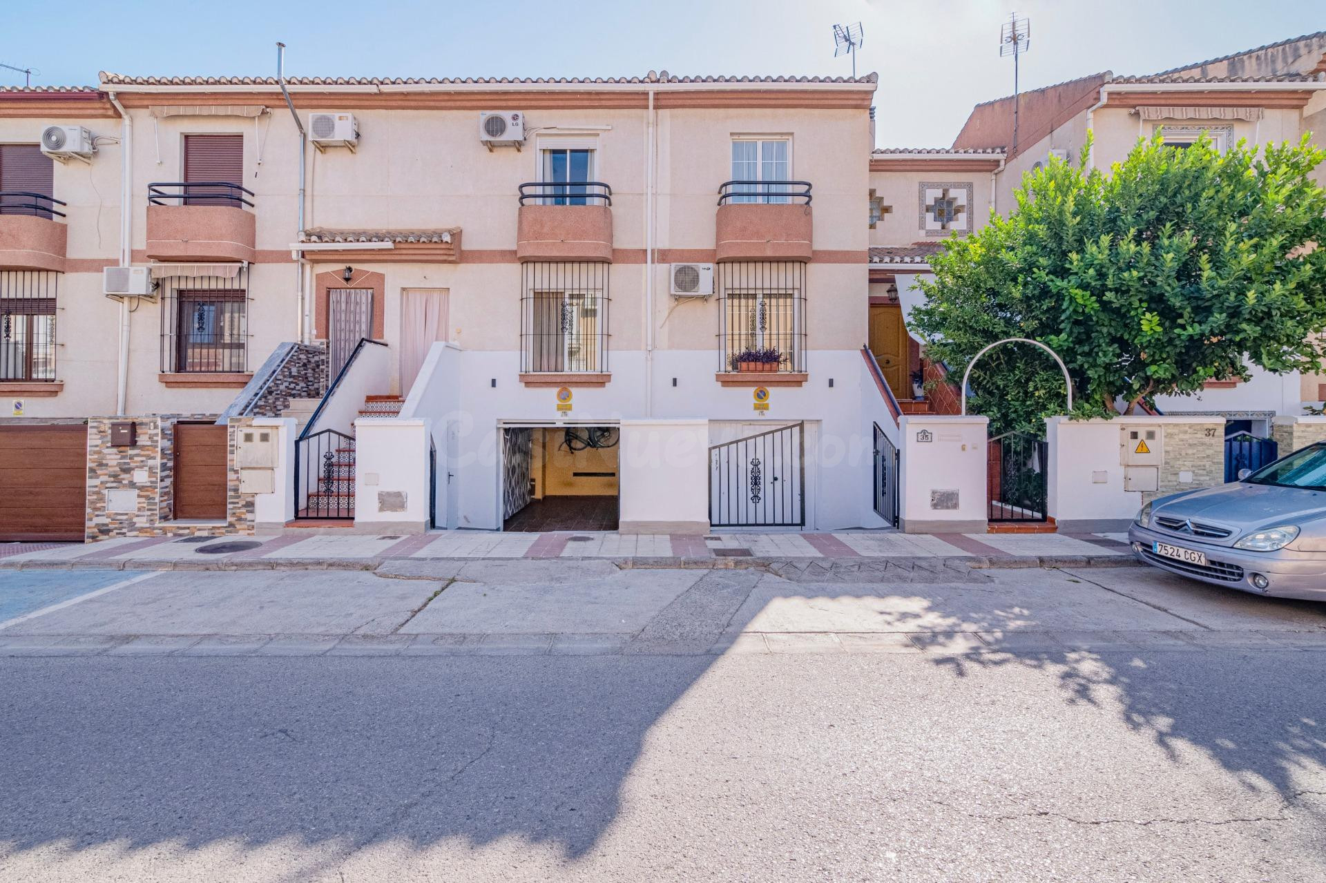 AMPLIA VIVIENDA EN CHAUCHINA CON PISCINA