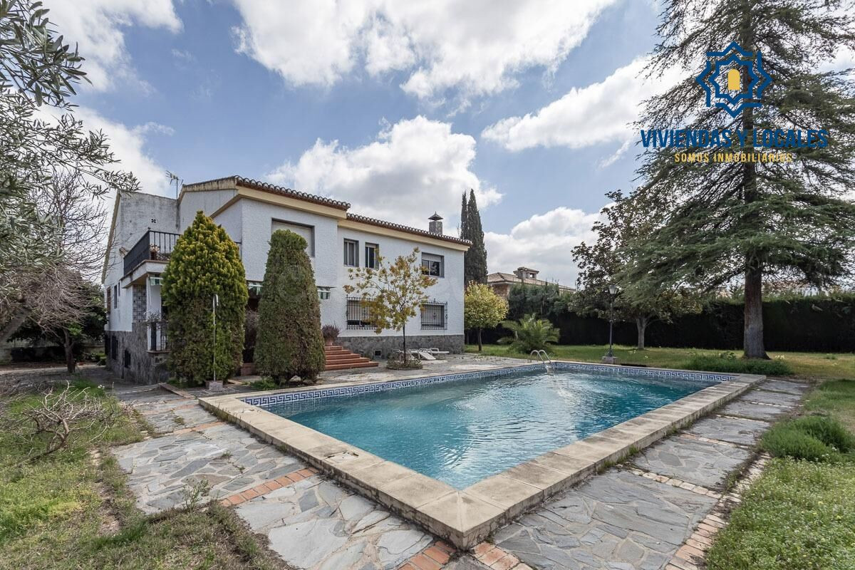 CHALET EN OGIJARES