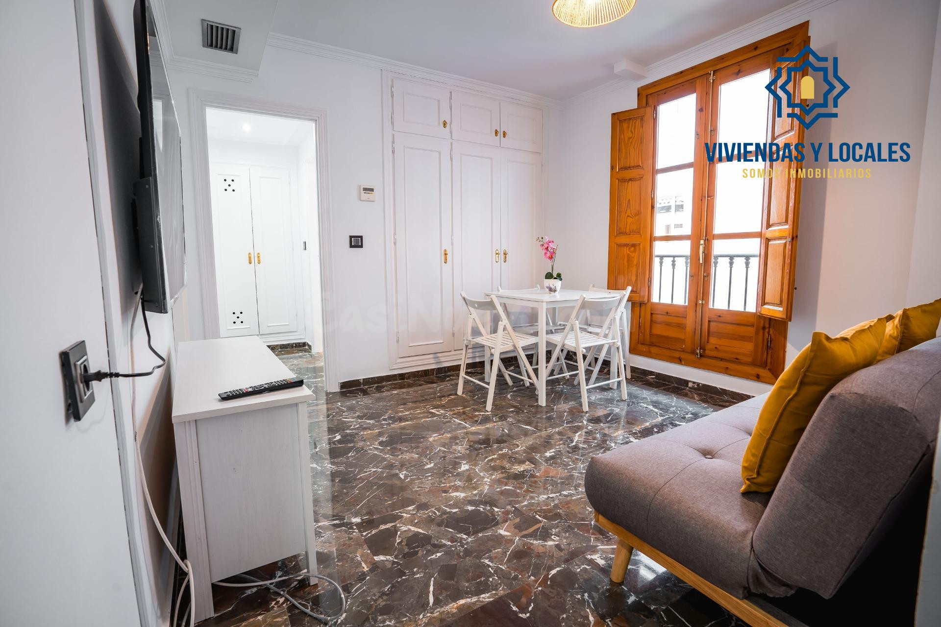PISO CON LICENCIA TURISTICA EN CALLE NAVAS