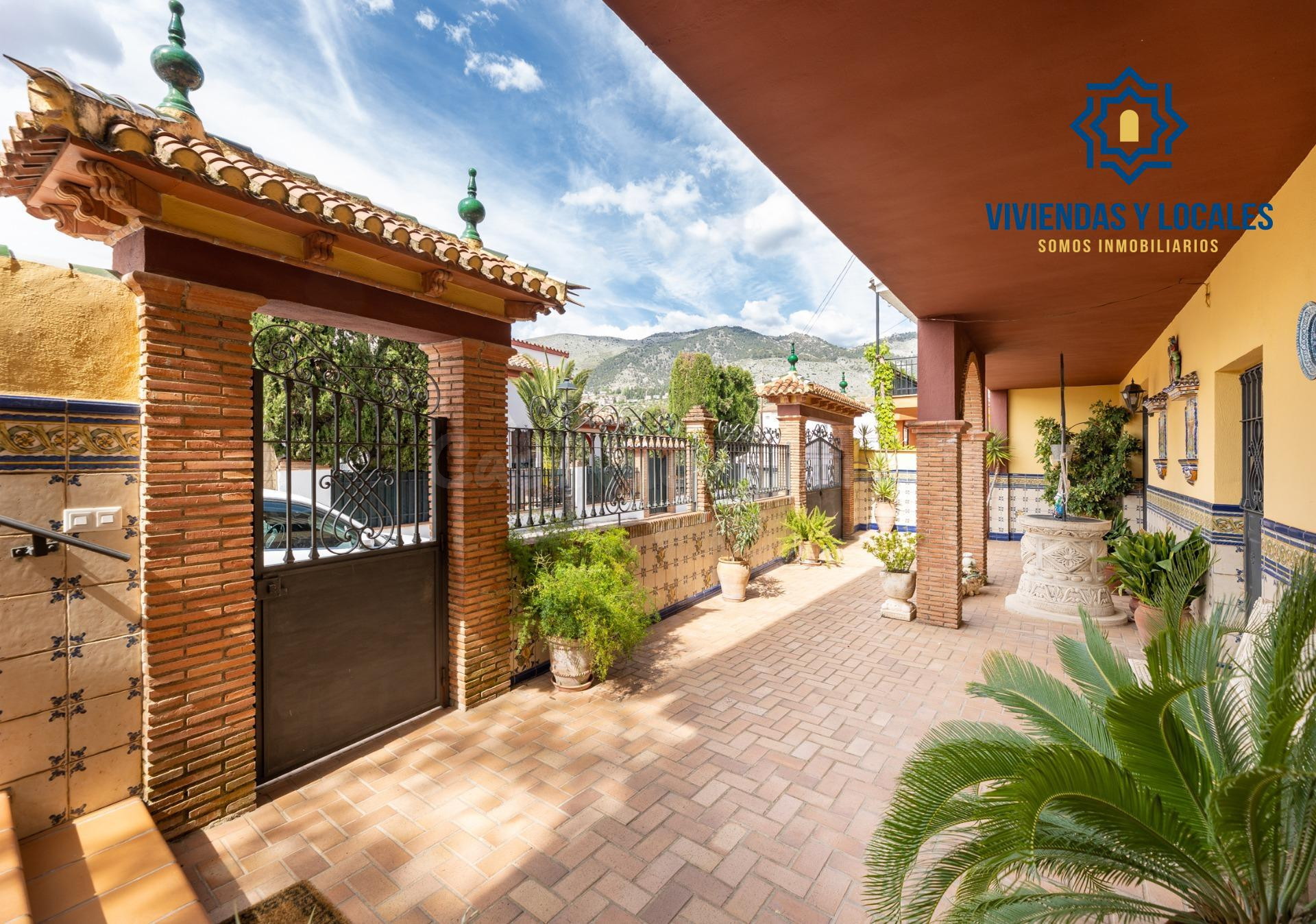 Espectacular chalet independiente con piscina en Alfacar - foto 4