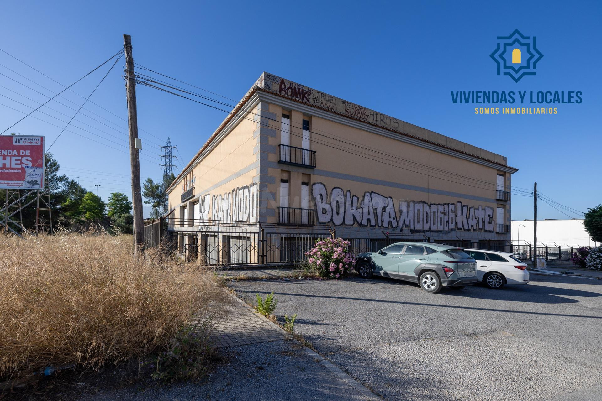 ¡Oportunidad Única! Amplia Nave Industrial en Albolote