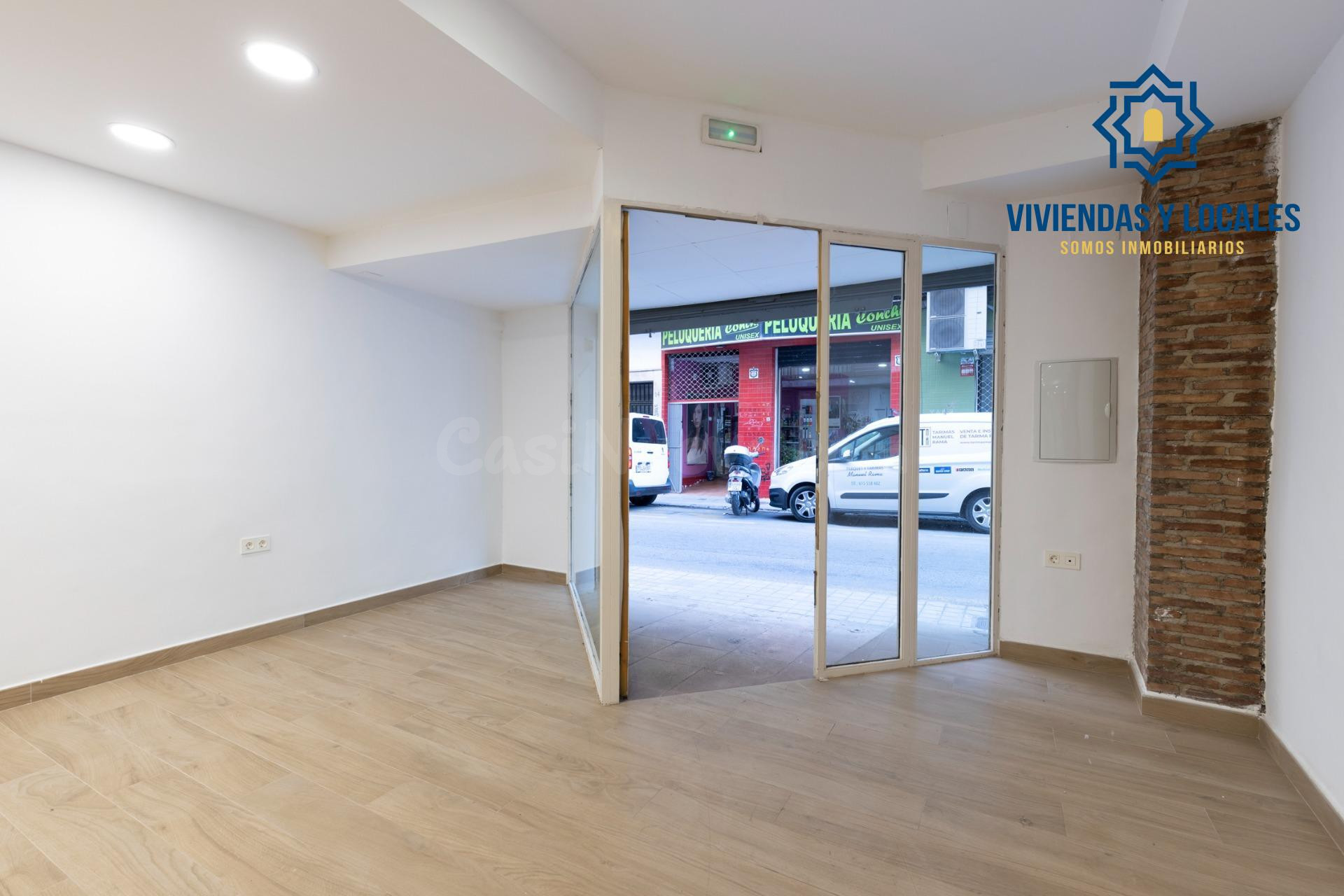 SE VENDE LOCAL TOTALMENTE REFORMADO EN PLENO CENTRO DE GRANADA (ALMONA DE SAN JUAN DE DIOS)