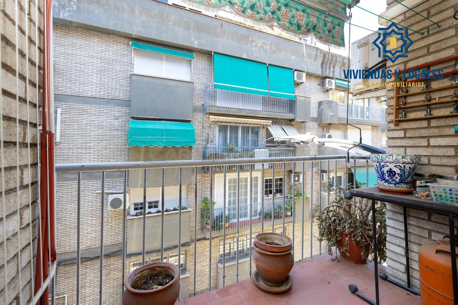 Encantador Piso en zona Alhamar, Granada - Perfecto para Tu Familia