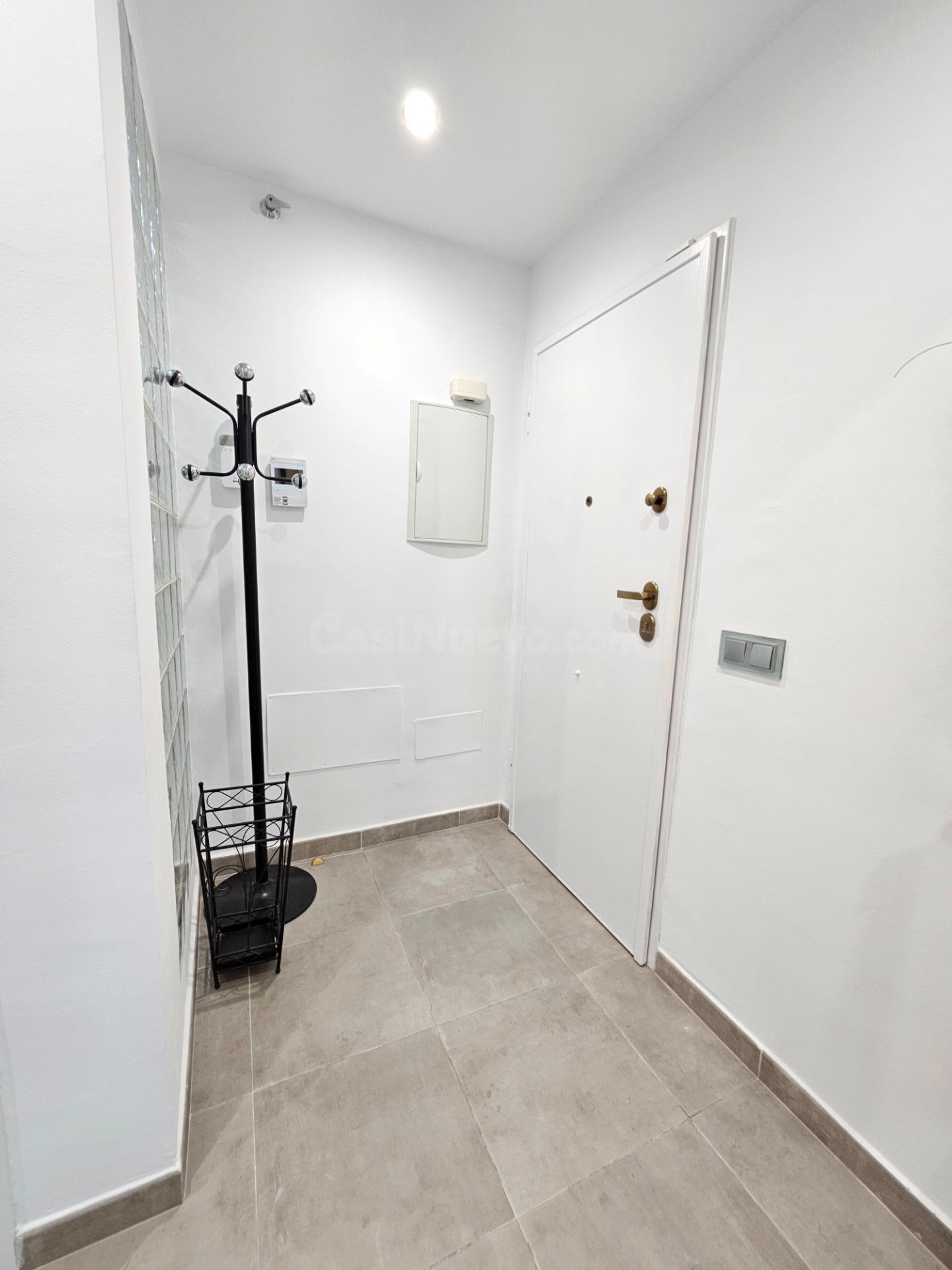 EN ALQUILER FABULOSO PISO-ATICO EN ALMERIA CAPITAL, ZONA AVD - foto 4