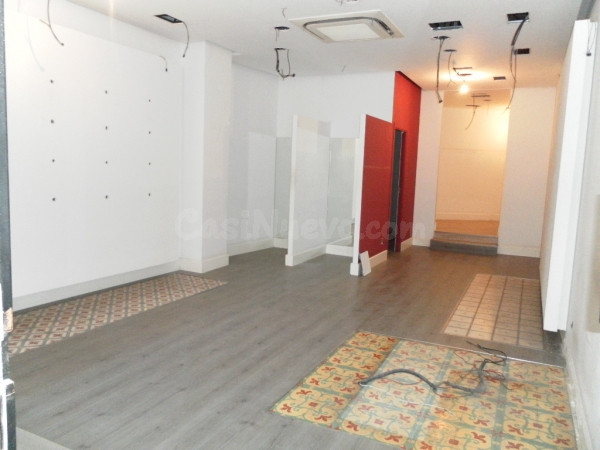 Local comercial en alquiler junto a Cruz Conde