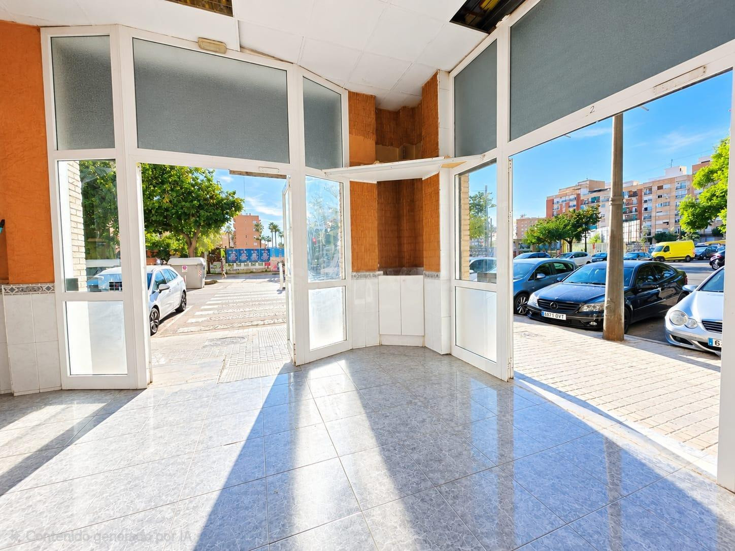 LOCAL COMERCIAL ESQUINERO