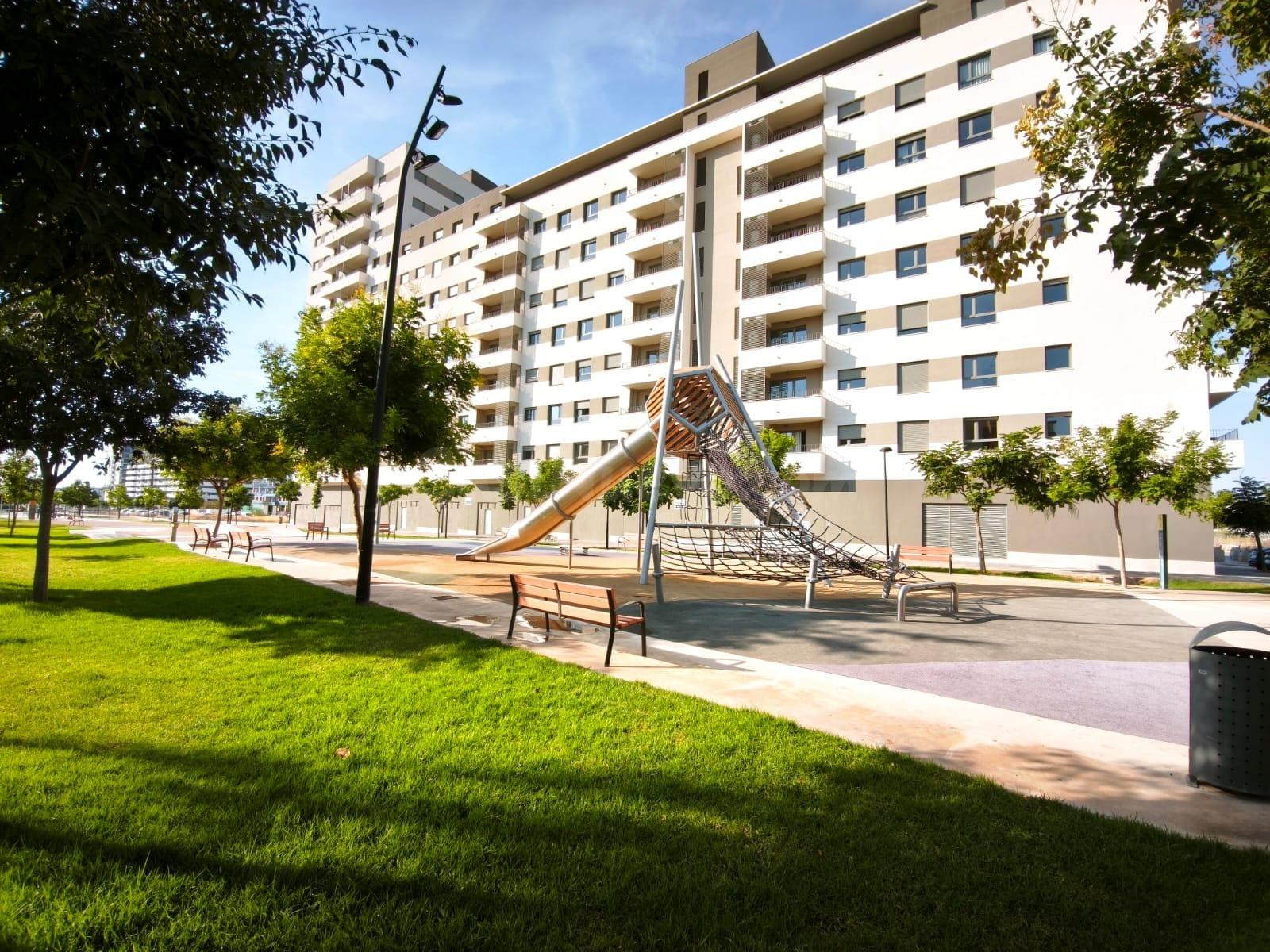 ¡A Estrenar! Local comercial diáfano de 102 m2 en parque Molí d'Animeta (Quart de Poblet)