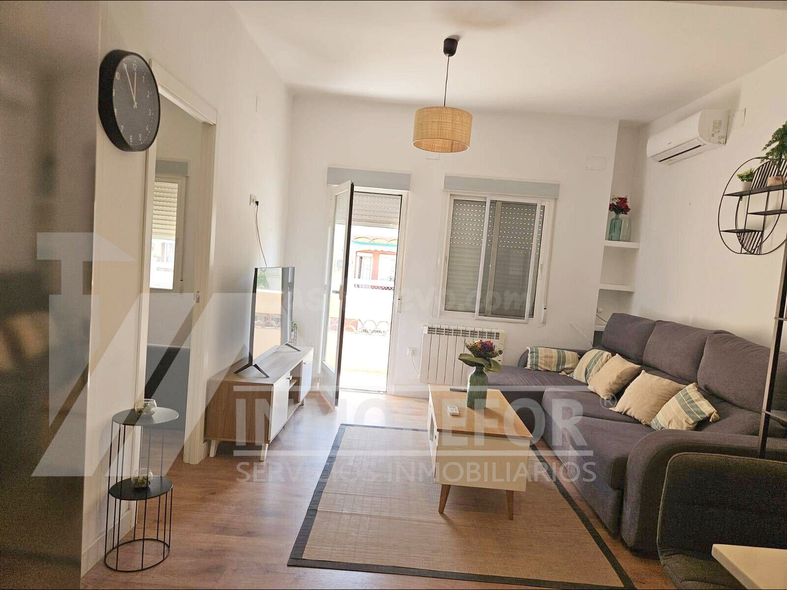 Acogedor Piso Reformado en Alicante - Garbinet-Parque de las Avenidas por €180,000