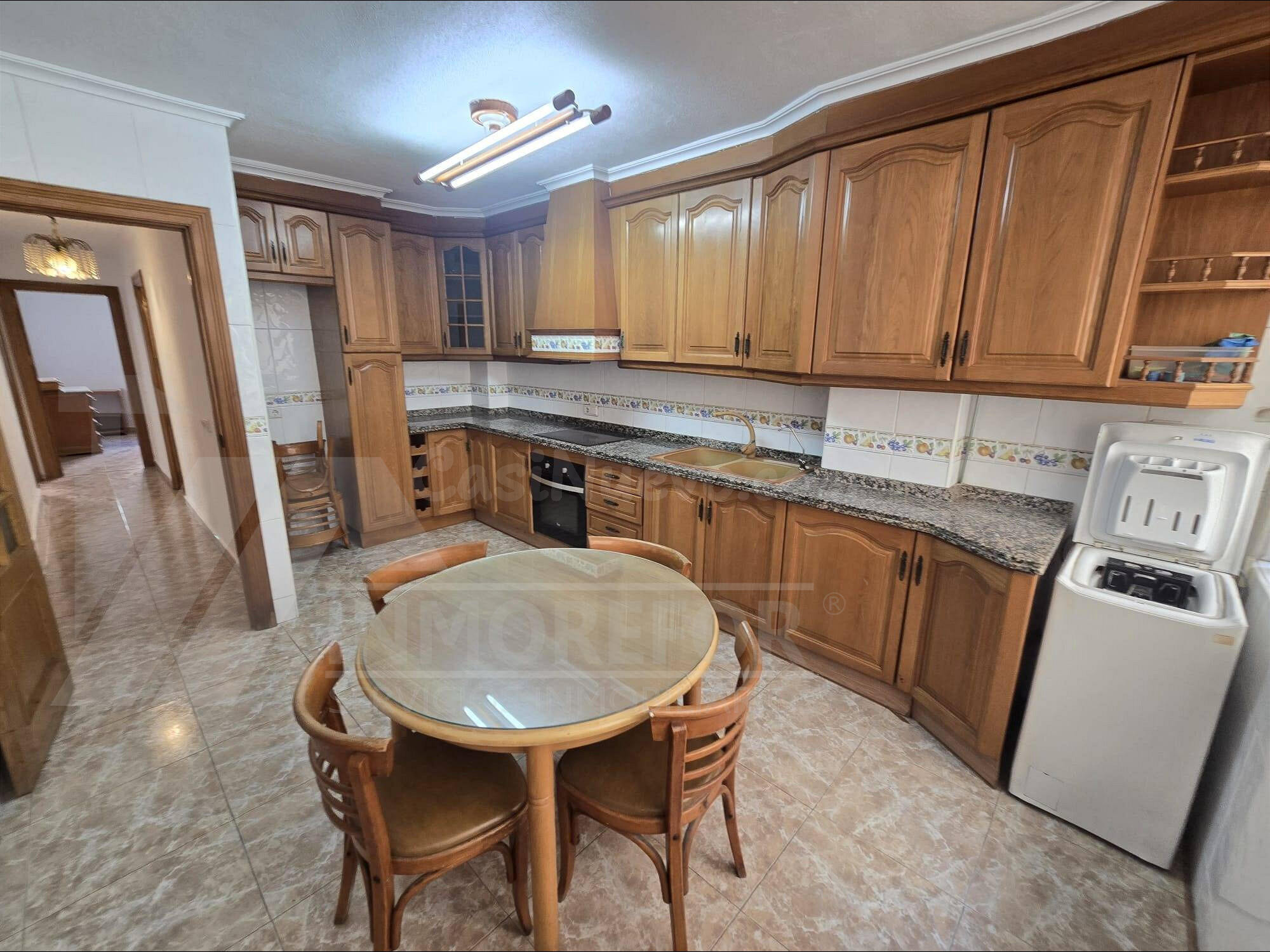 Amplio y Luminoso Piso en la Zona de Los Ángeles, Alicante por €180.000