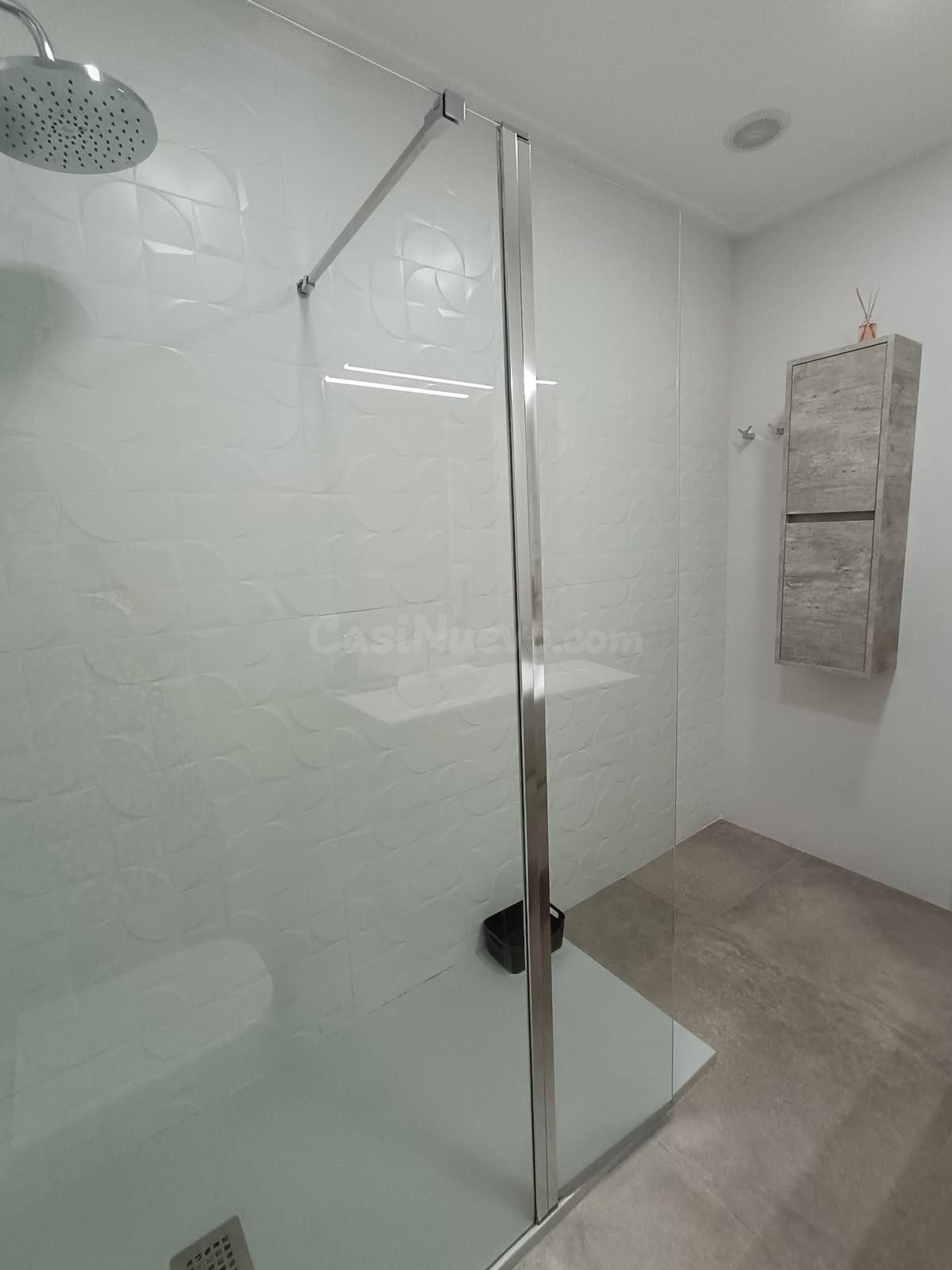Amplio piso céntrico en Petrer (Alicante)- 720€ - foto 4
