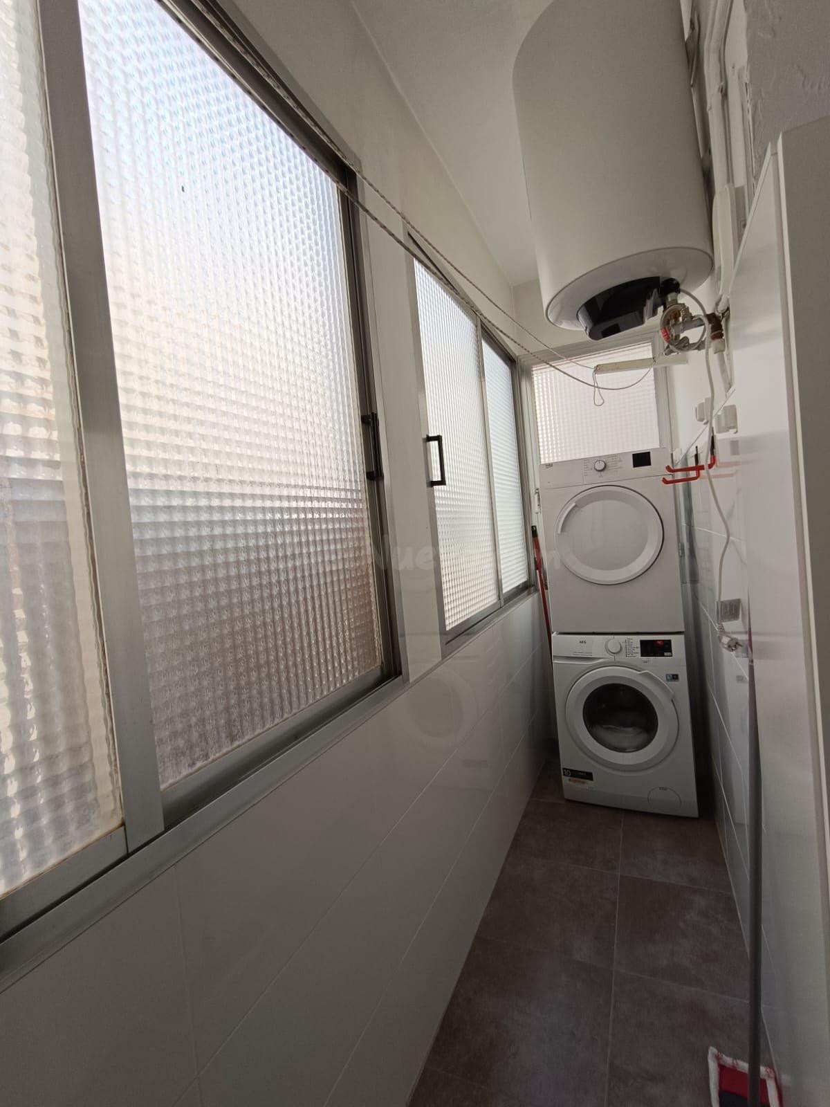 Amplio piso céntrico en Petrer (Alicante)- 720€ - foto 5