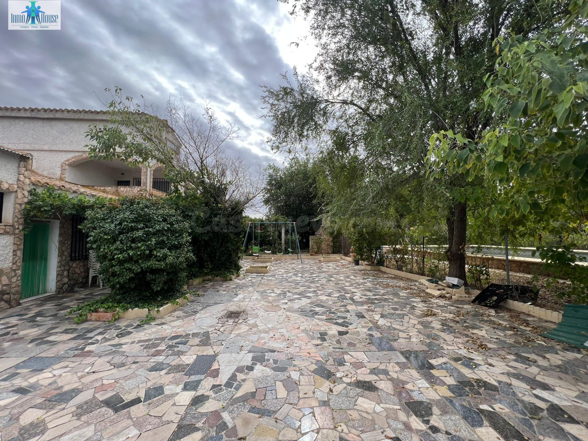 SE VENDE PARCELA - CARRETERA DE JAEN - ZONA LOS CAZADORES