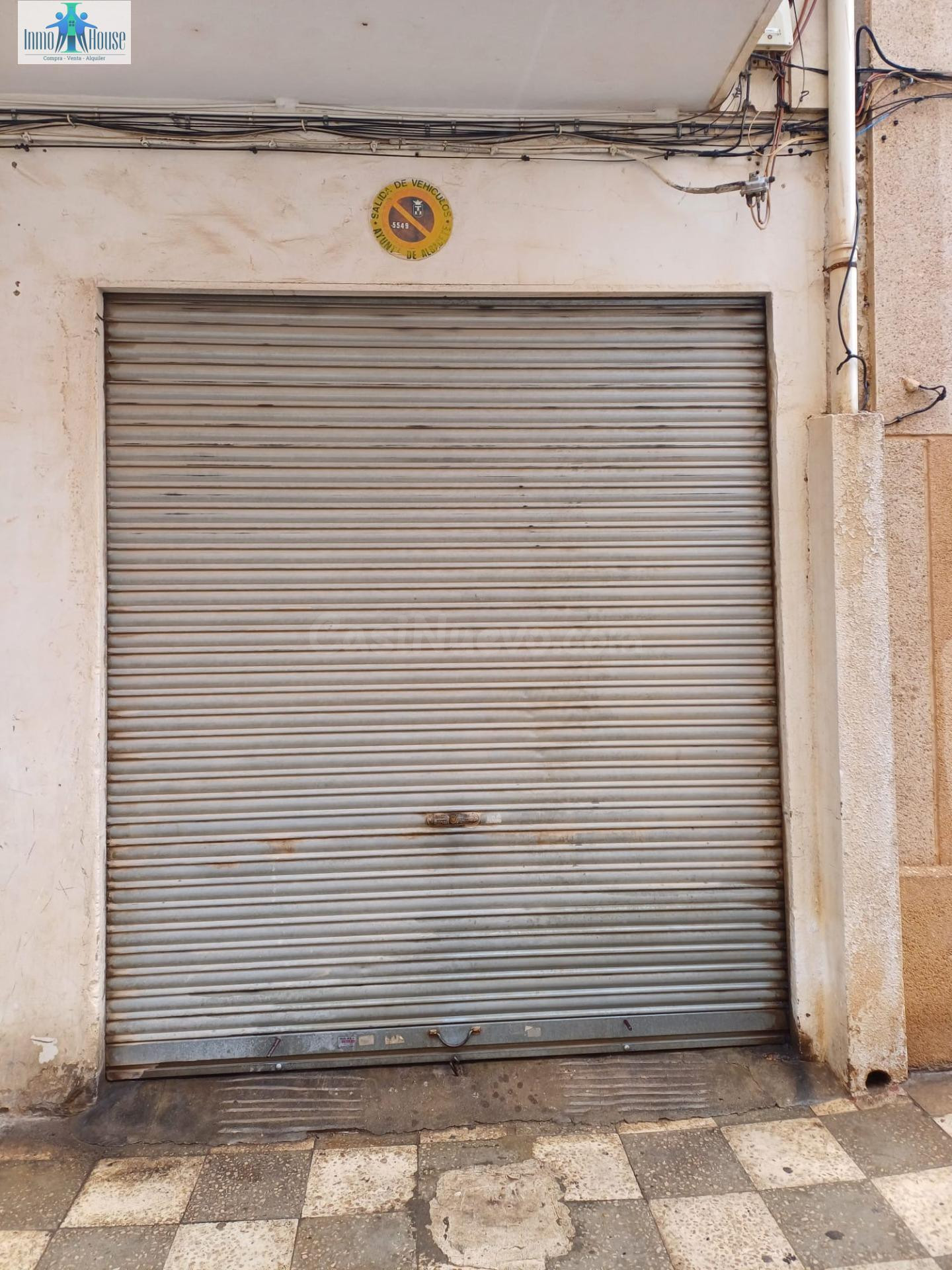 INMOHOUSE VENDE- LOCAL GARAJE CON VADO ZONA SAN PABLO-