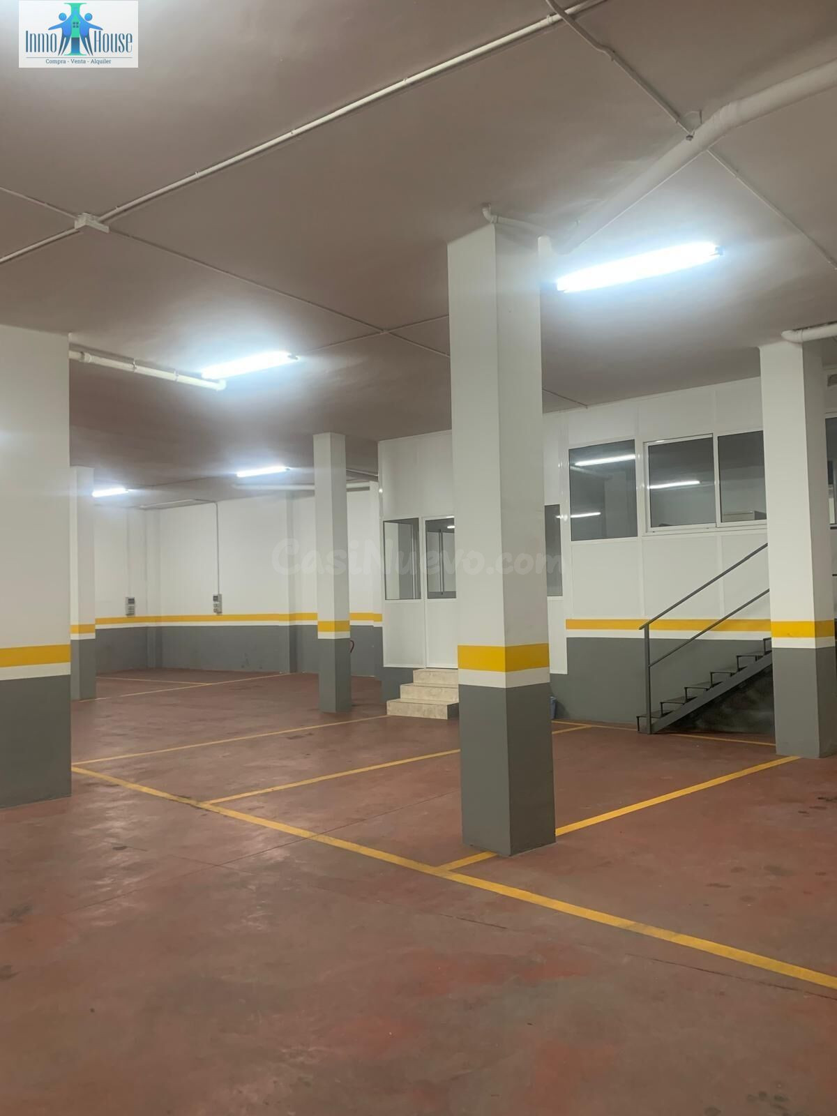 INMOHOUSE VENDE LOCAL COMERCIAL EN CARRETERA DE JAEN