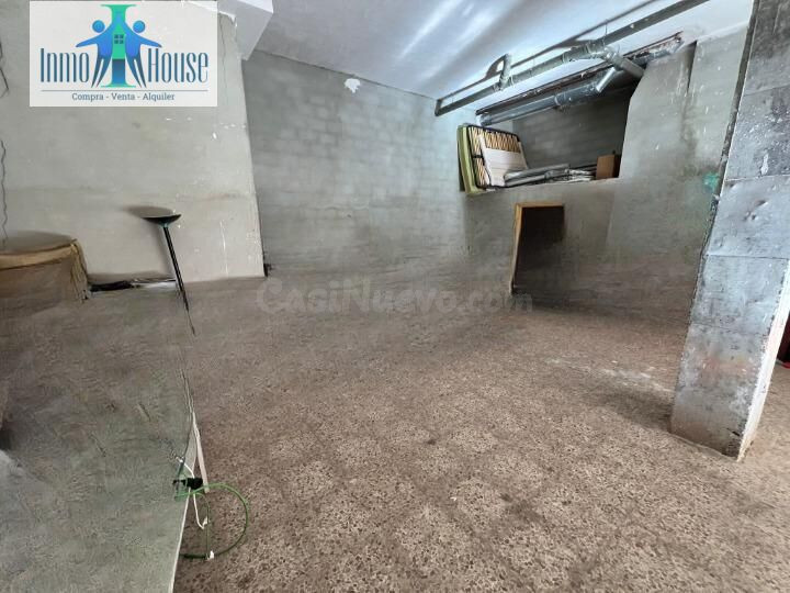 SE VENDE LOCAL - ZONA FERIA