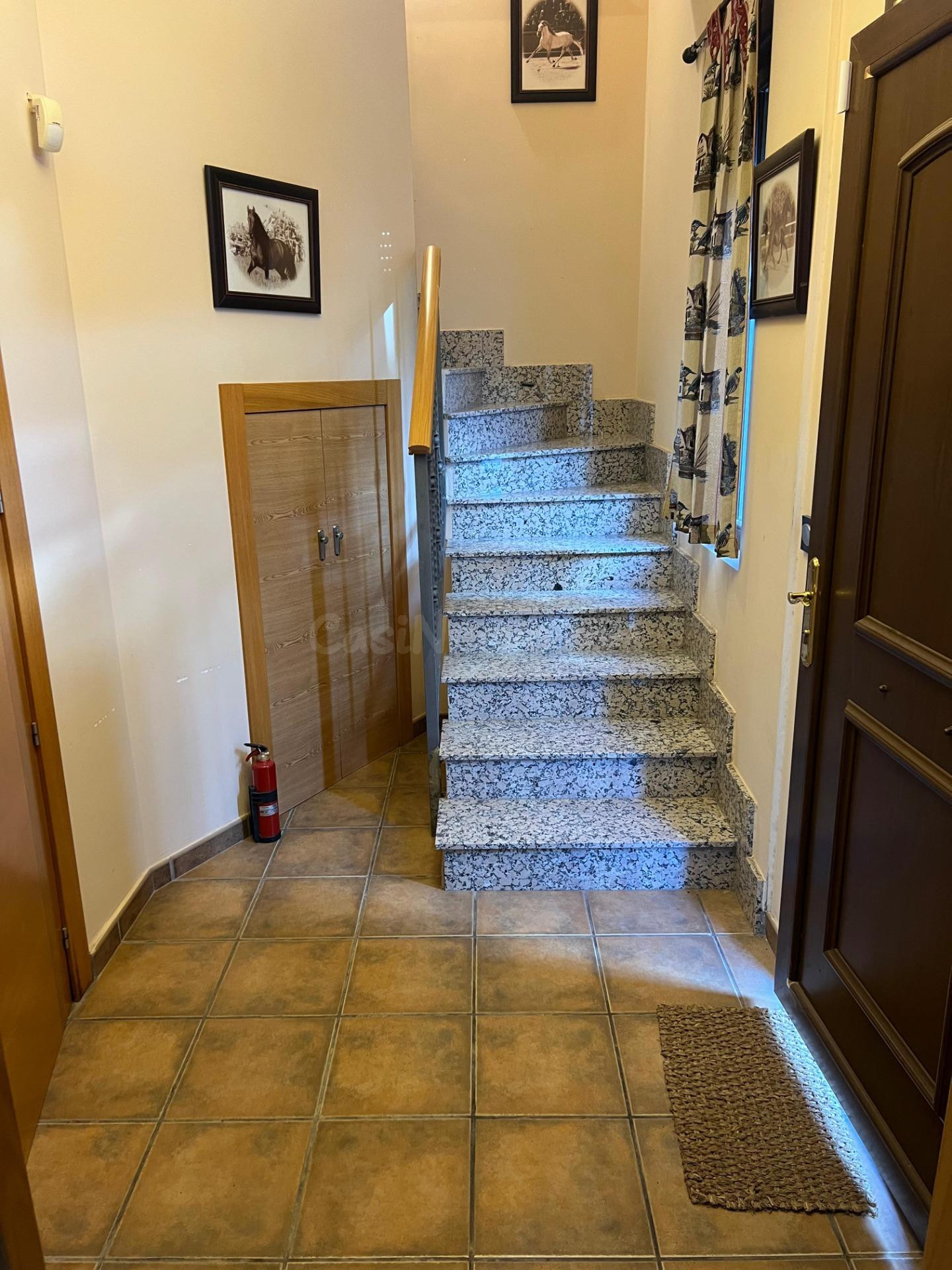 SE VENDE CASA INDEPENDIENTE EN SANTA ANA - foto 4