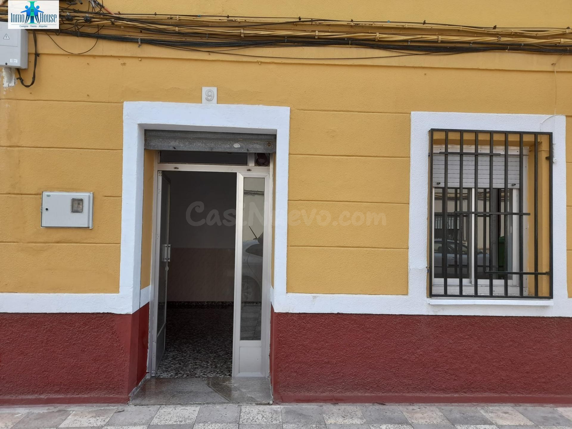 Inmohouse alquila local comercial. (REF:F147)