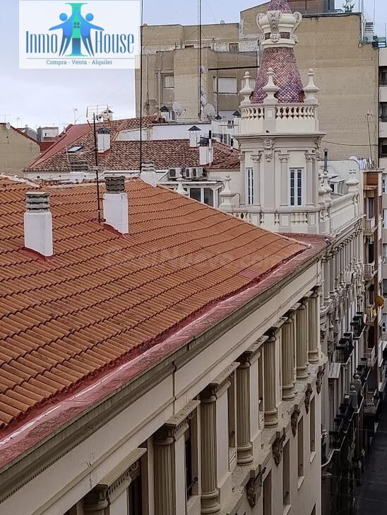 PISO EN VENTA ZONA CENTRO
