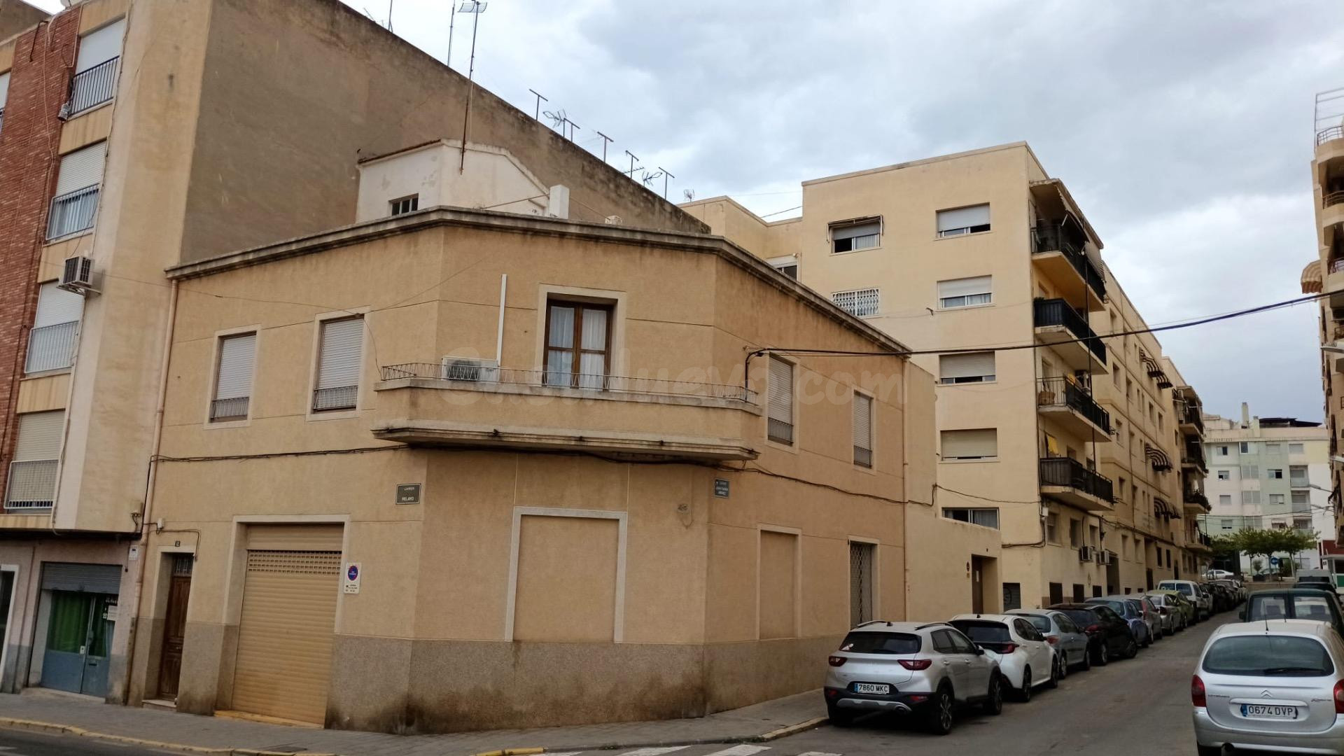 EDIFICIO CON POTENCIAL DE AMPLIACIÓN EN VILLAJOYOSA | CALLE PELAYO 12