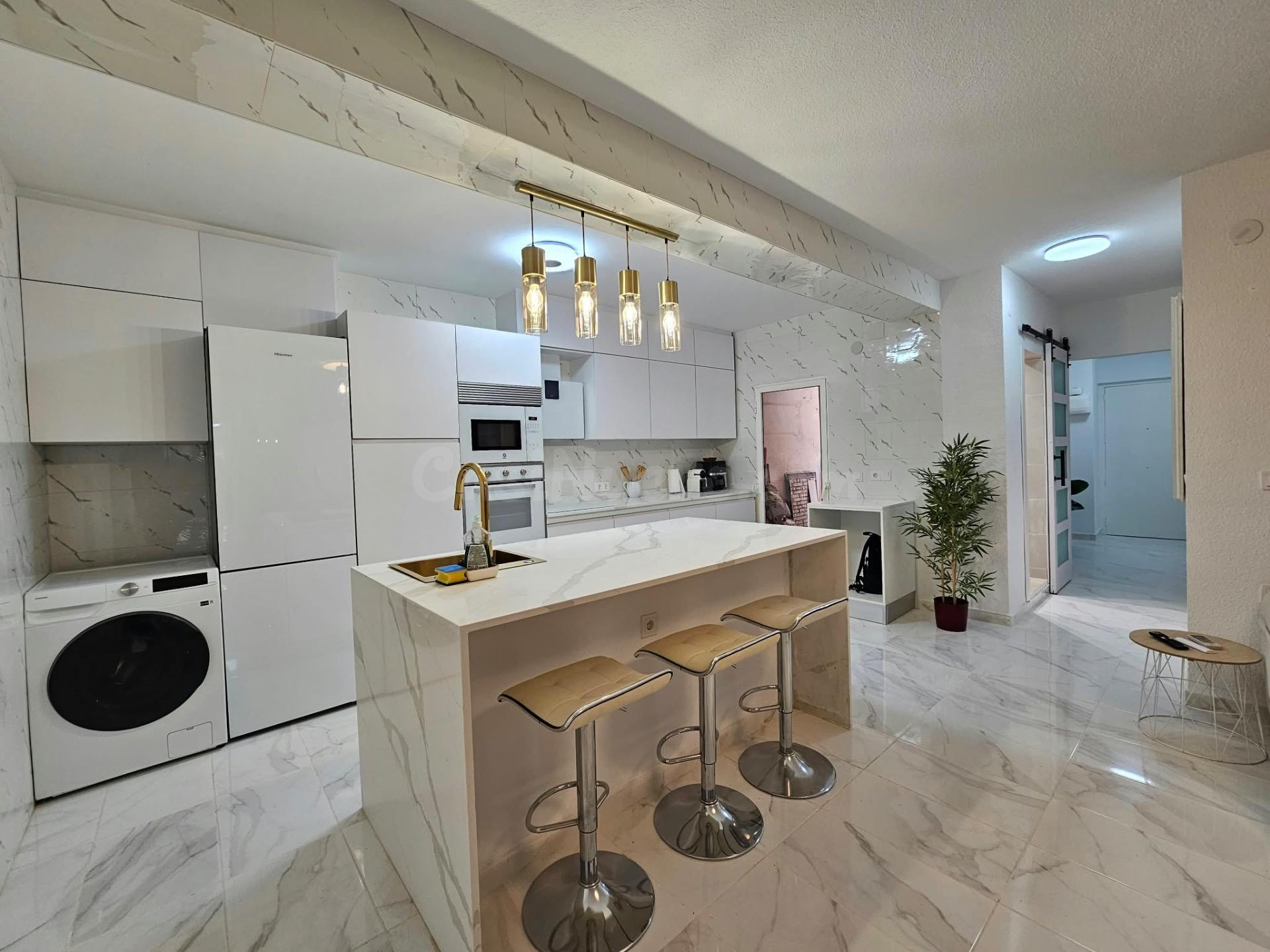 ## Piso reformado en Alicante – 3 dormitorios y 2 baños