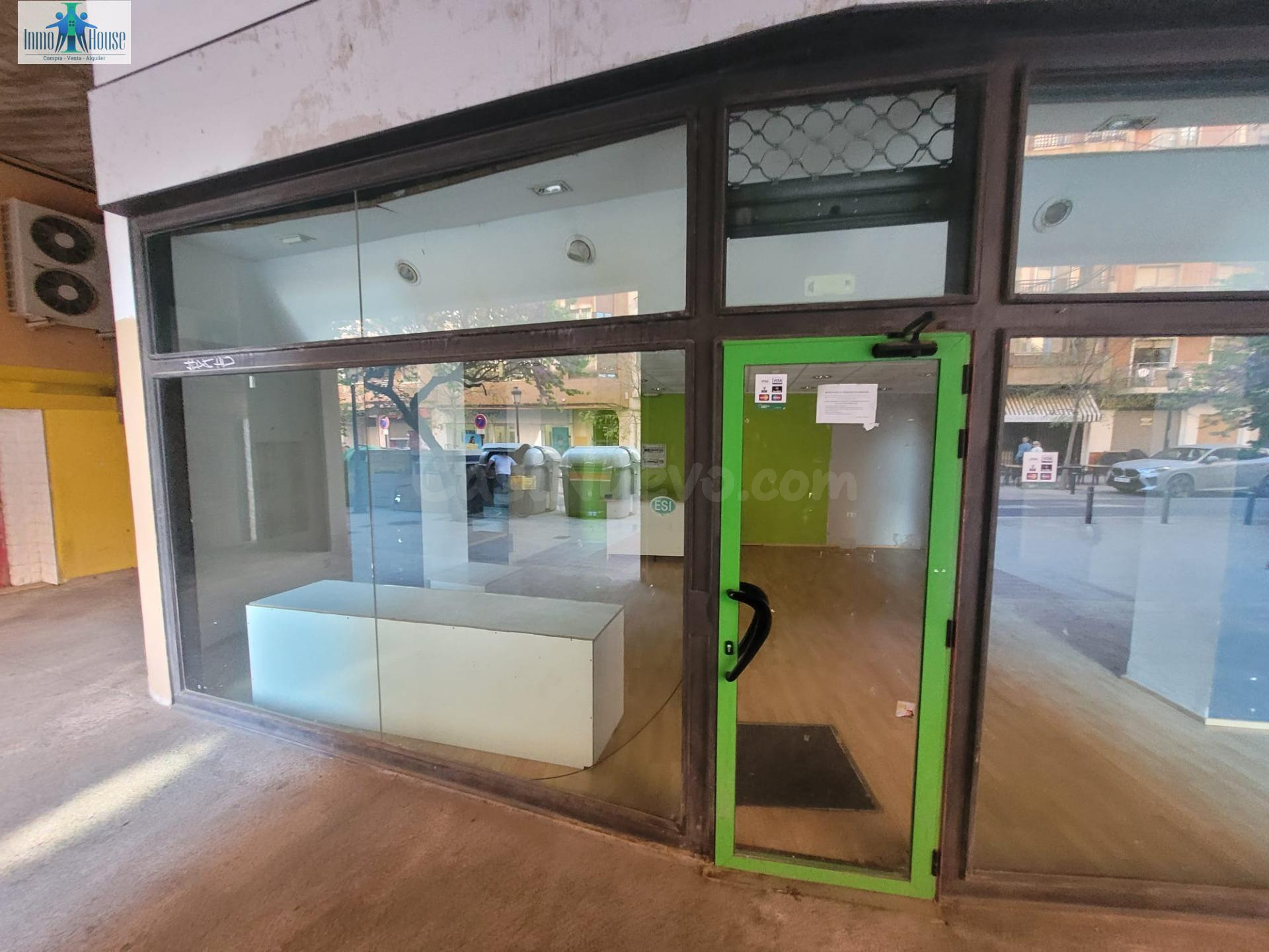 SE ALQUILA O VENDE LOCAL ZONA CENTRO