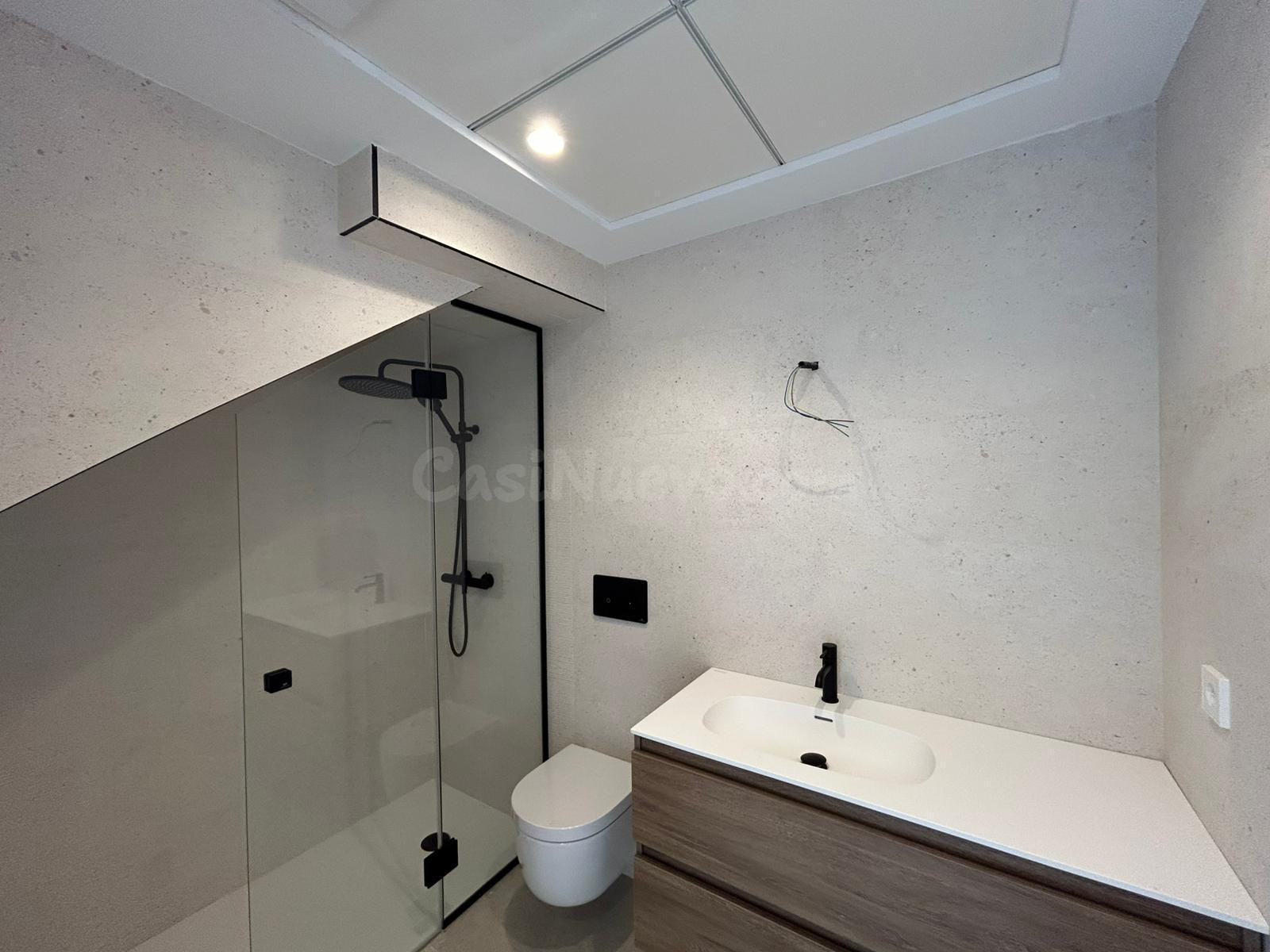 ÁTICO DÚPLEX EN VENTA EN VILLAJOYOSA | SOLÁRIUM, VISTAS AL MAR Y PISCINA | 565.000 €