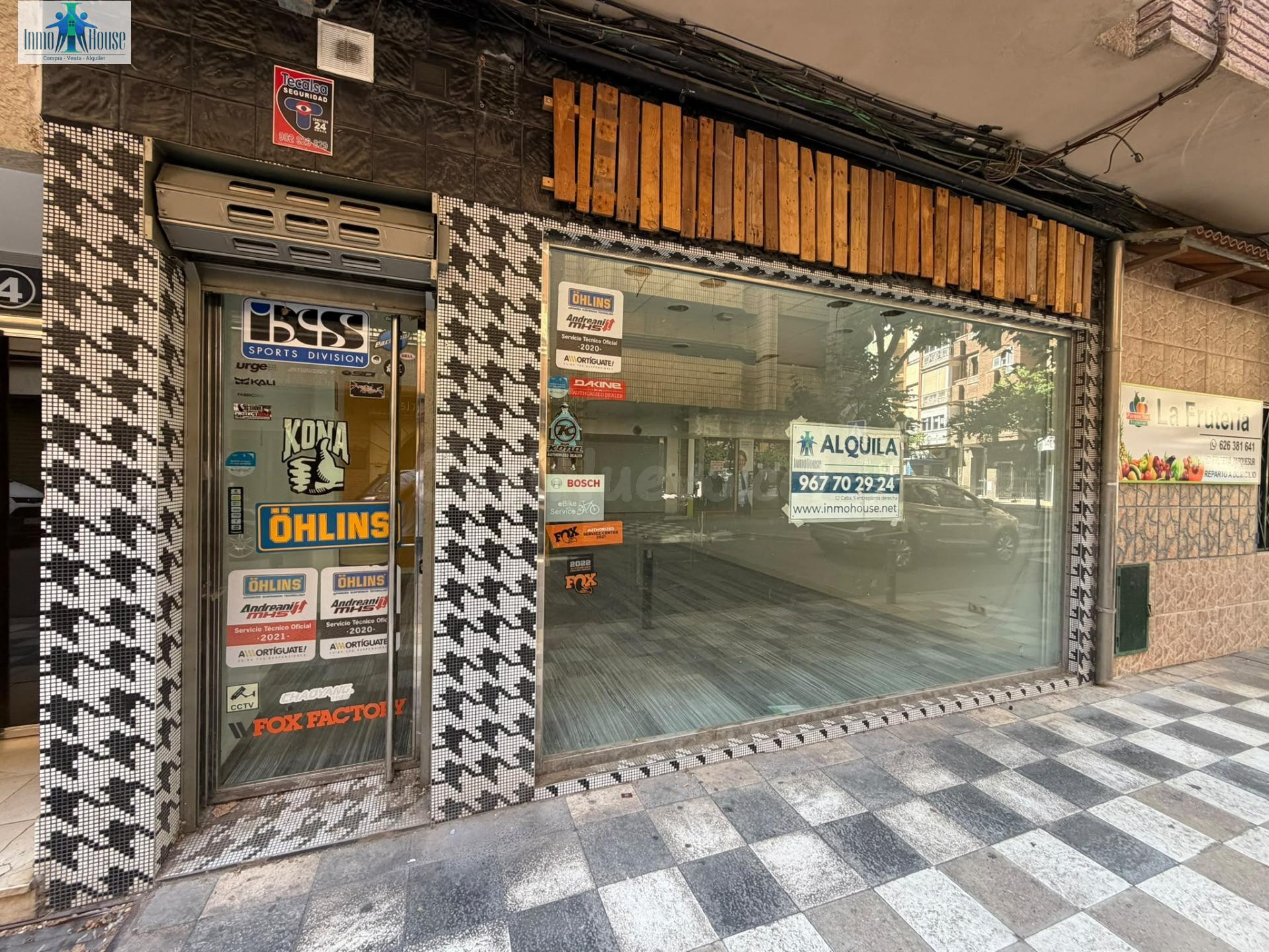 SE ALQUILA LOCAL COMERCIAL EN ZONA CENTRO