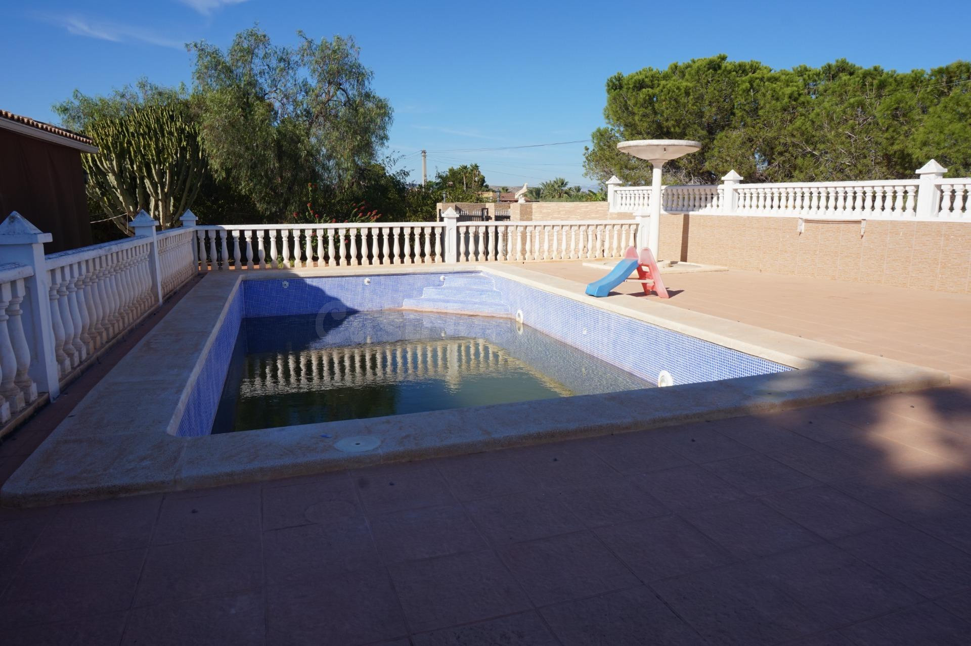 OPORTUNIDAD! CHALET en Torre Azul!