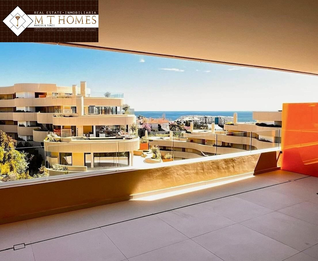 ESPECTACULAR PISO EN EL HIGUERÓN CON PISCINA Y GARAJE – URBANIZACIÓN PRIVADA – CERCA DEL MAR Y DEL TREN