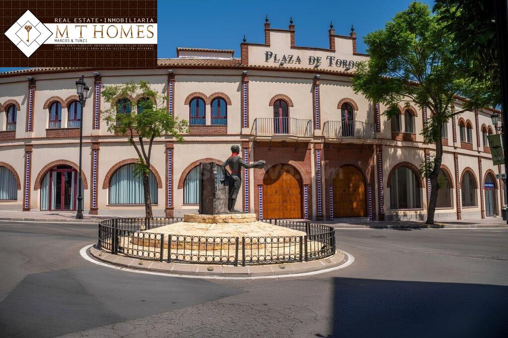 AMPLIO LOCAL COMERCIAL EN BRUTO/TRASTERO EN FUENGIROLA ZONA A PLAZA DE TOROS Y BIOPARC