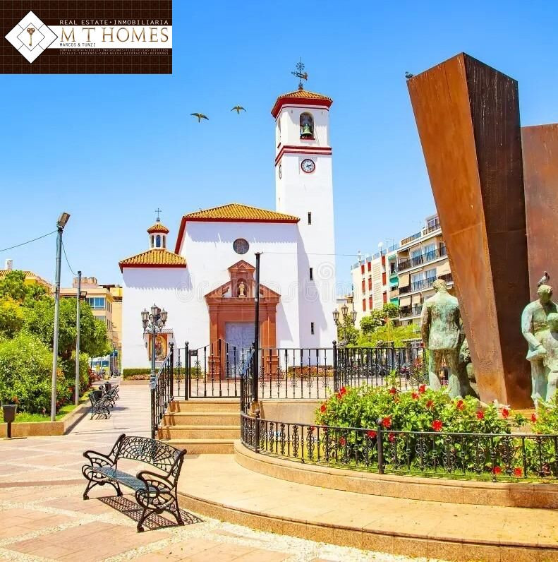 EXCLUSIVO LOCAL COMERCIAL EN PLAZA DE LA CONSTITUCIÓN – UBICACIÓN PRIME EN EL CENTRO DE FUENGIROLA