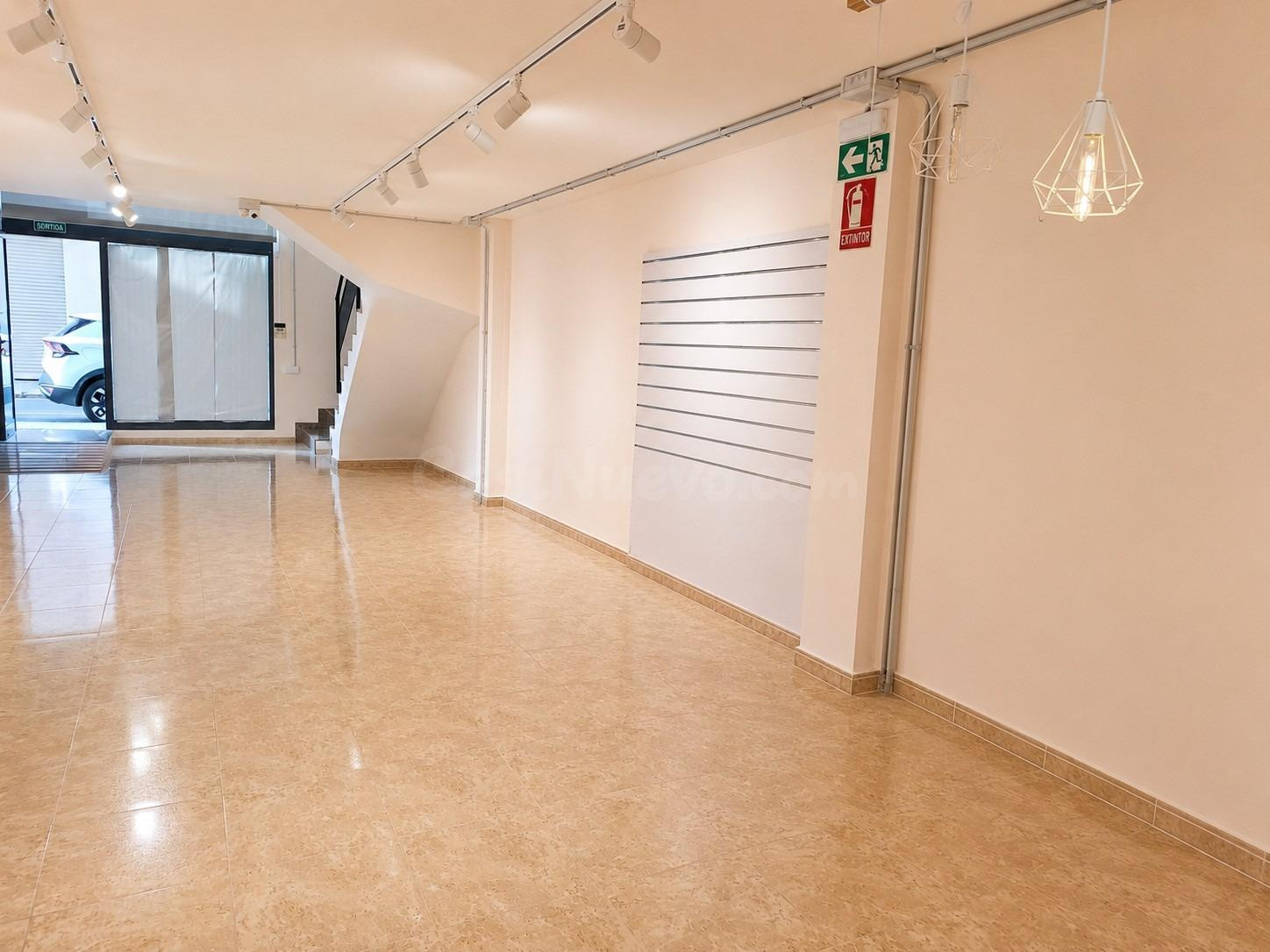 Local comercial-polivalente en Amposta