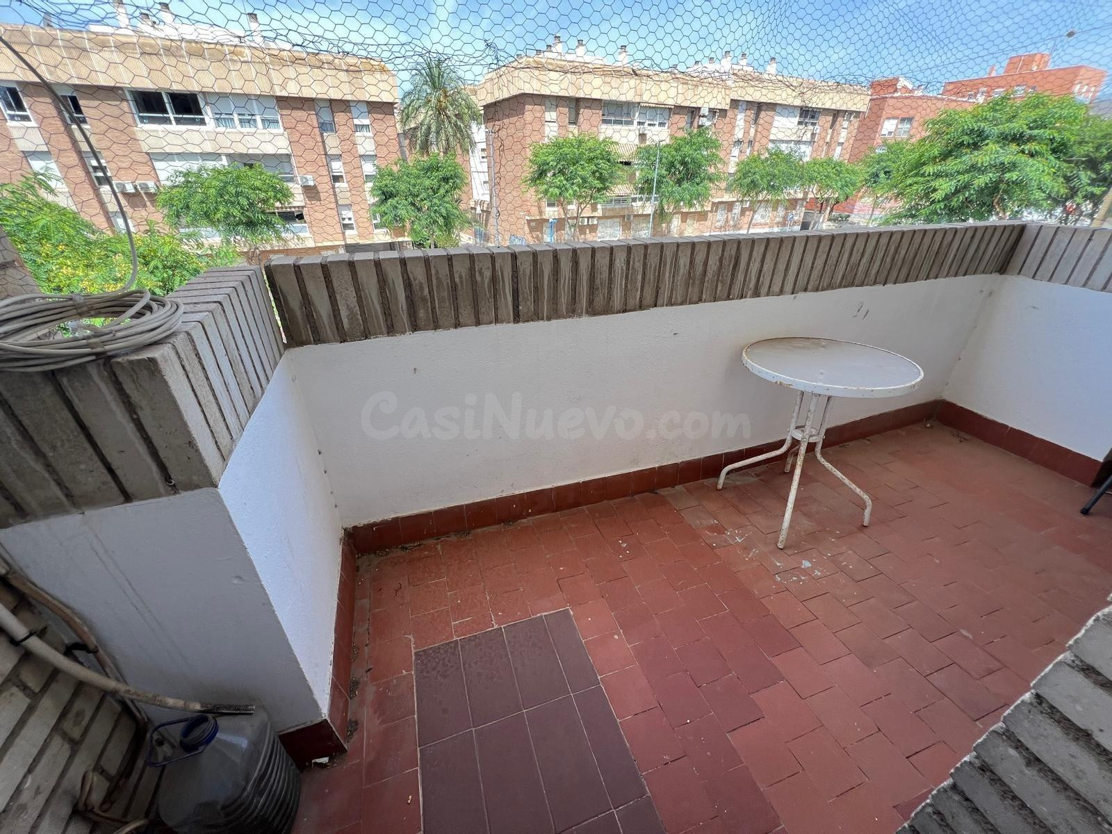 PISO PARA PERIODO ESCOLAR - foto 2