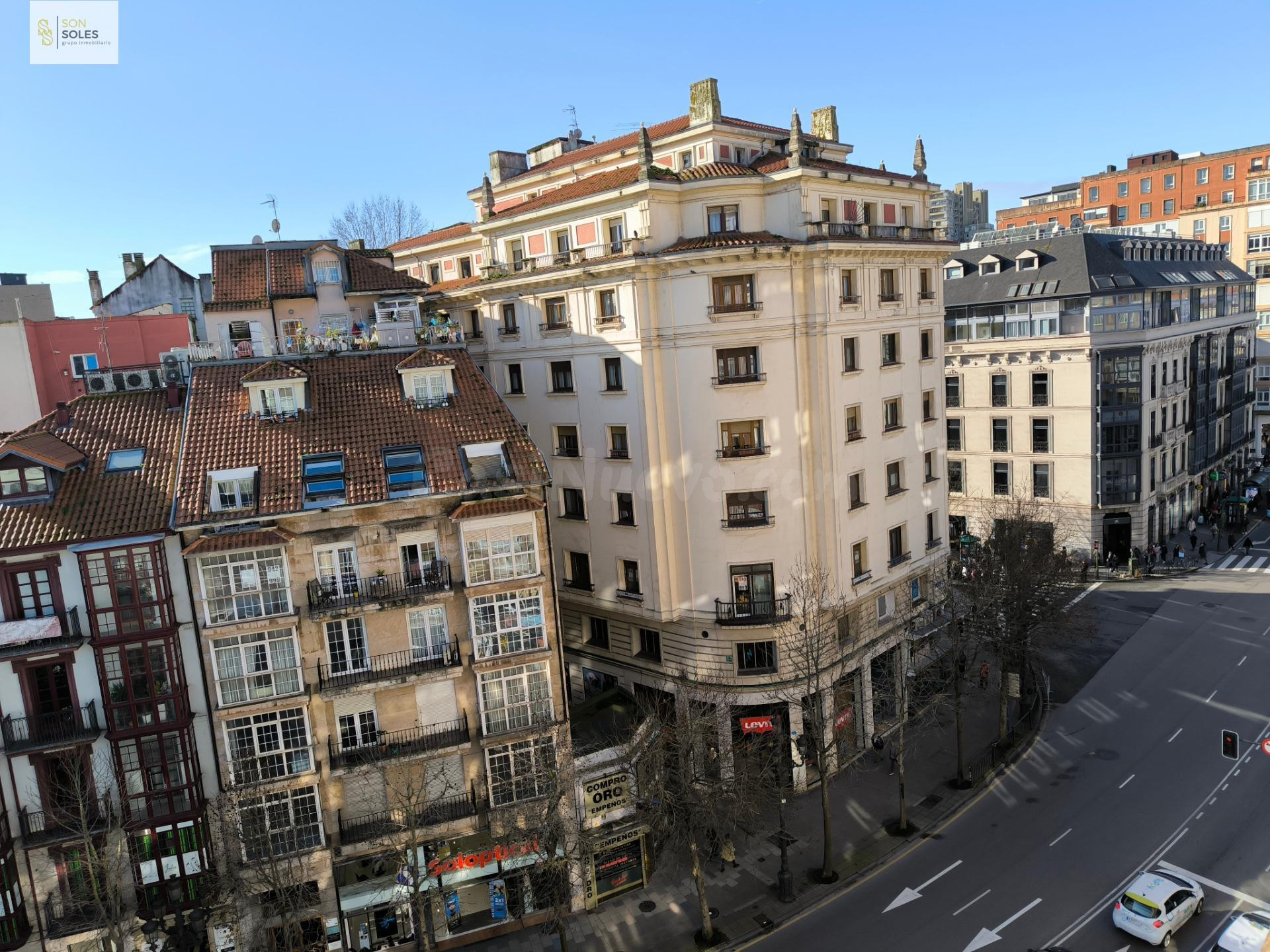 MAGNÍFICA VIVIENDA REFORMADA DE TEMPORADA PARA EL MES DE JULIO JUNTO AL AYUNTAMIENTO DE SANTANDER.