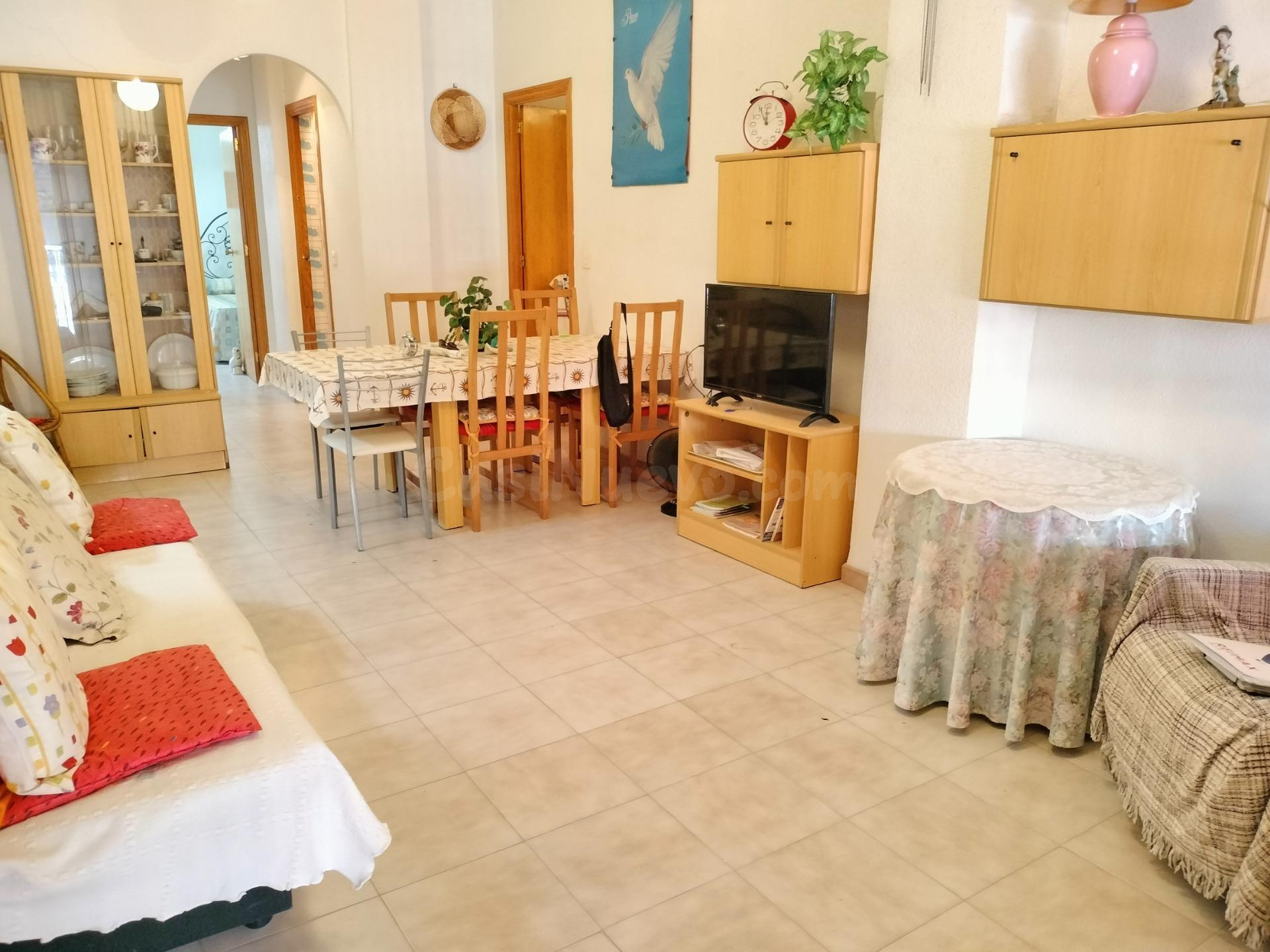 Playa de los Náufragos Torrevieja, Se vende Piso de 2 dormitorios, terraza y patio a 150 metros de la Playa