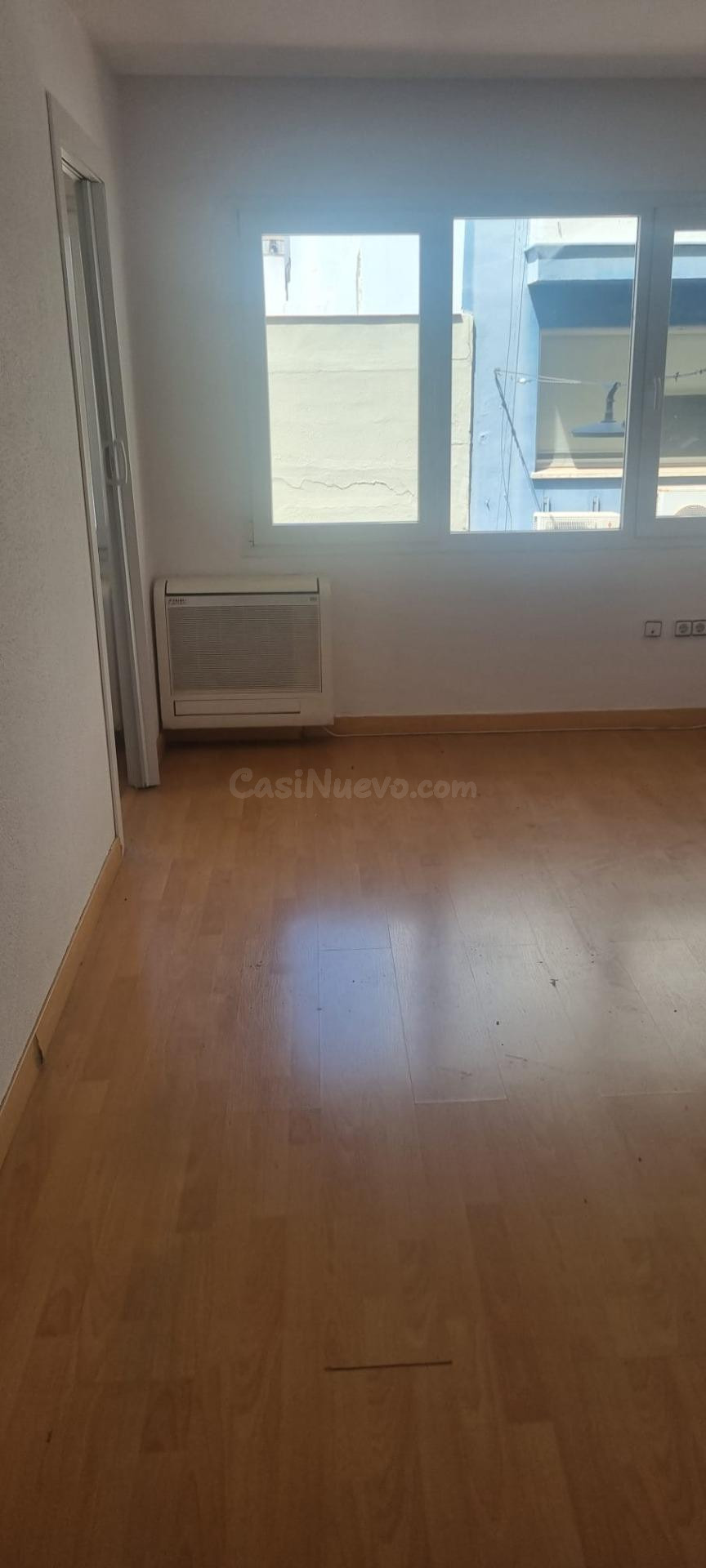 OFICINA CON POSIBILIDAD DE HACER CAMBIO DE USO A VIVIENDA
