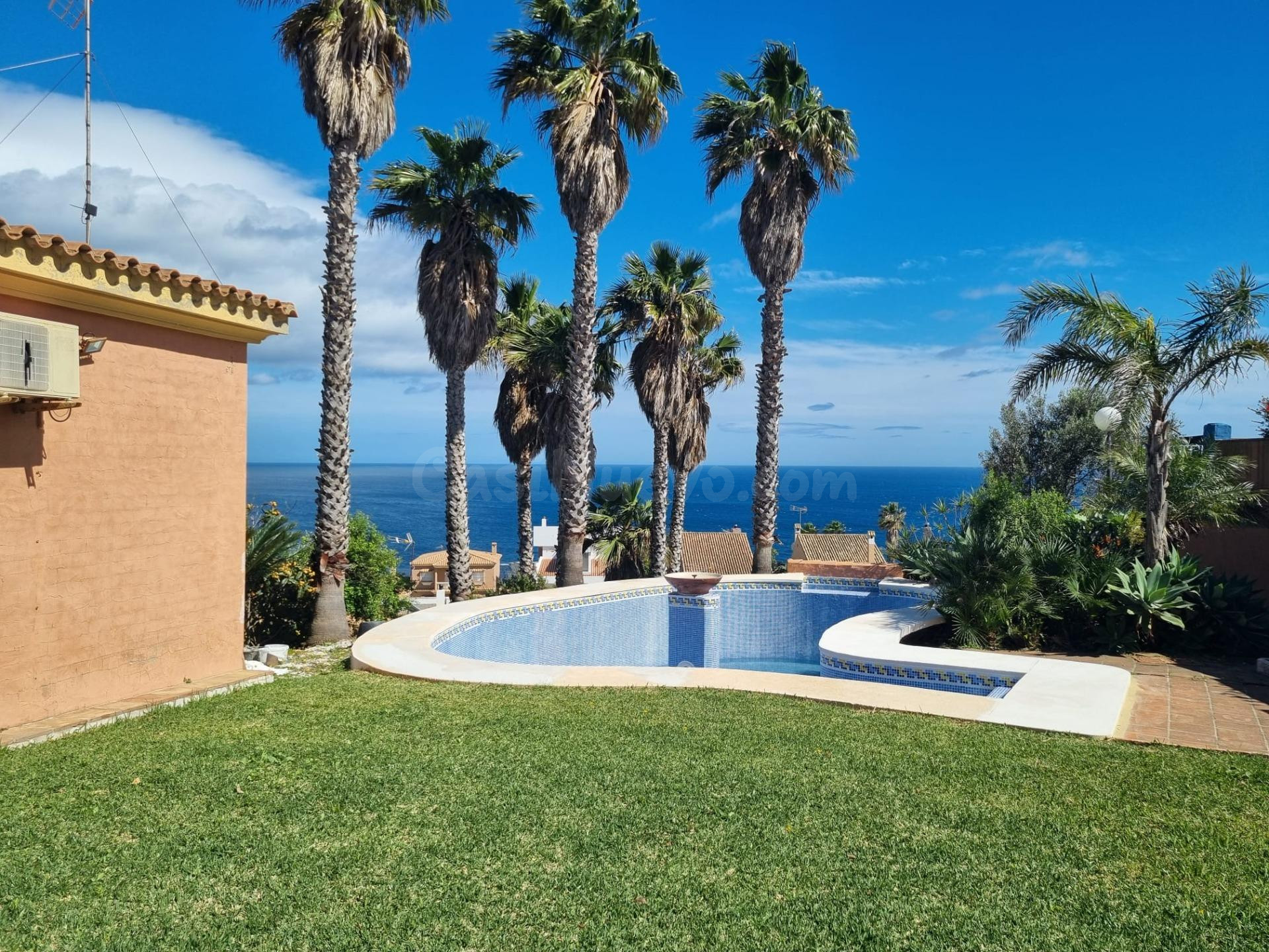 VILLA PRIVADA EN URBANIZACION EL FARO, CON VISTAS A TODA LA COSTA AFRICANA