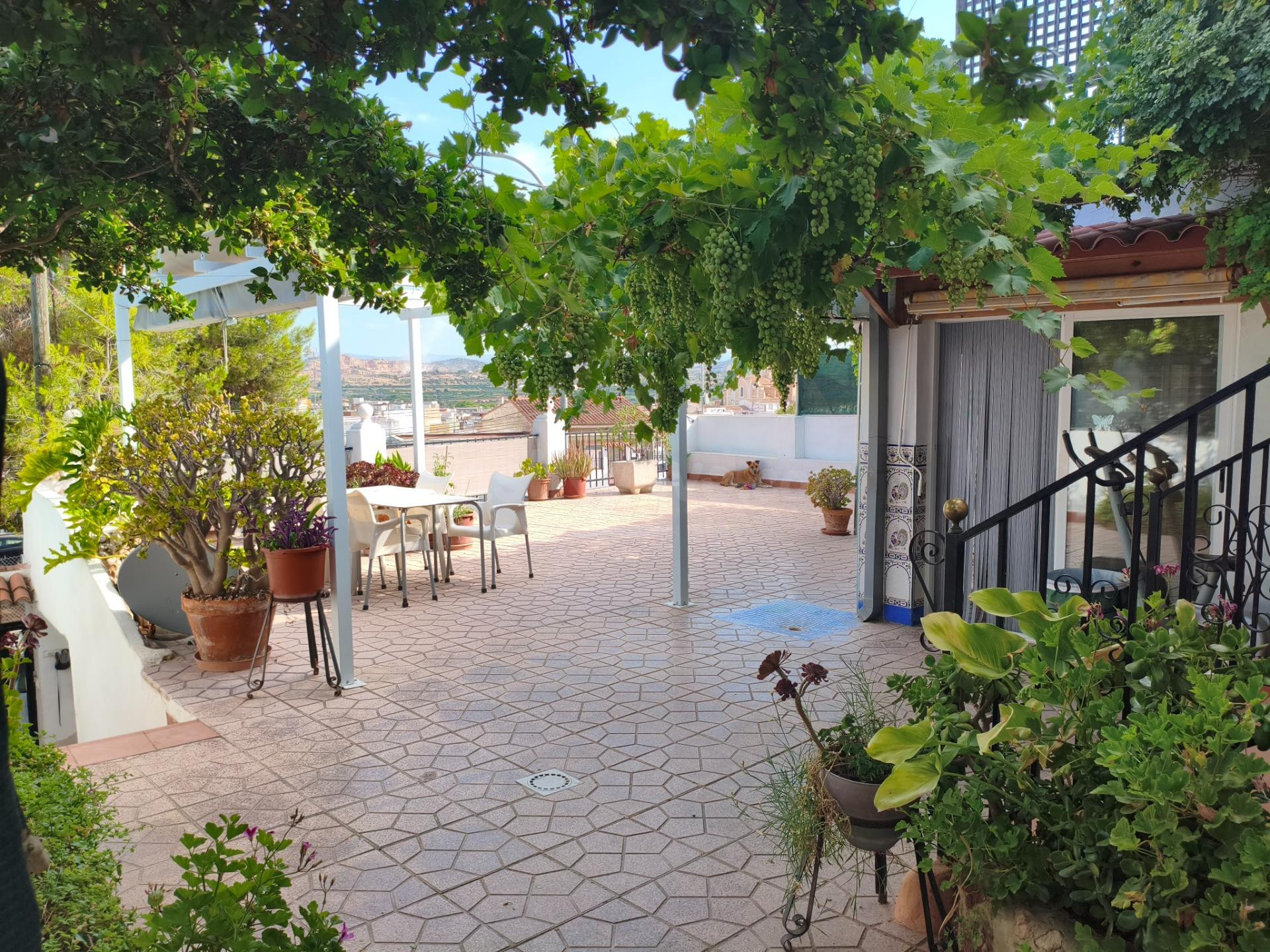 Preciosa CASA de pueblo en Vilamarxant, con amplias terrazas y vistas despejadas