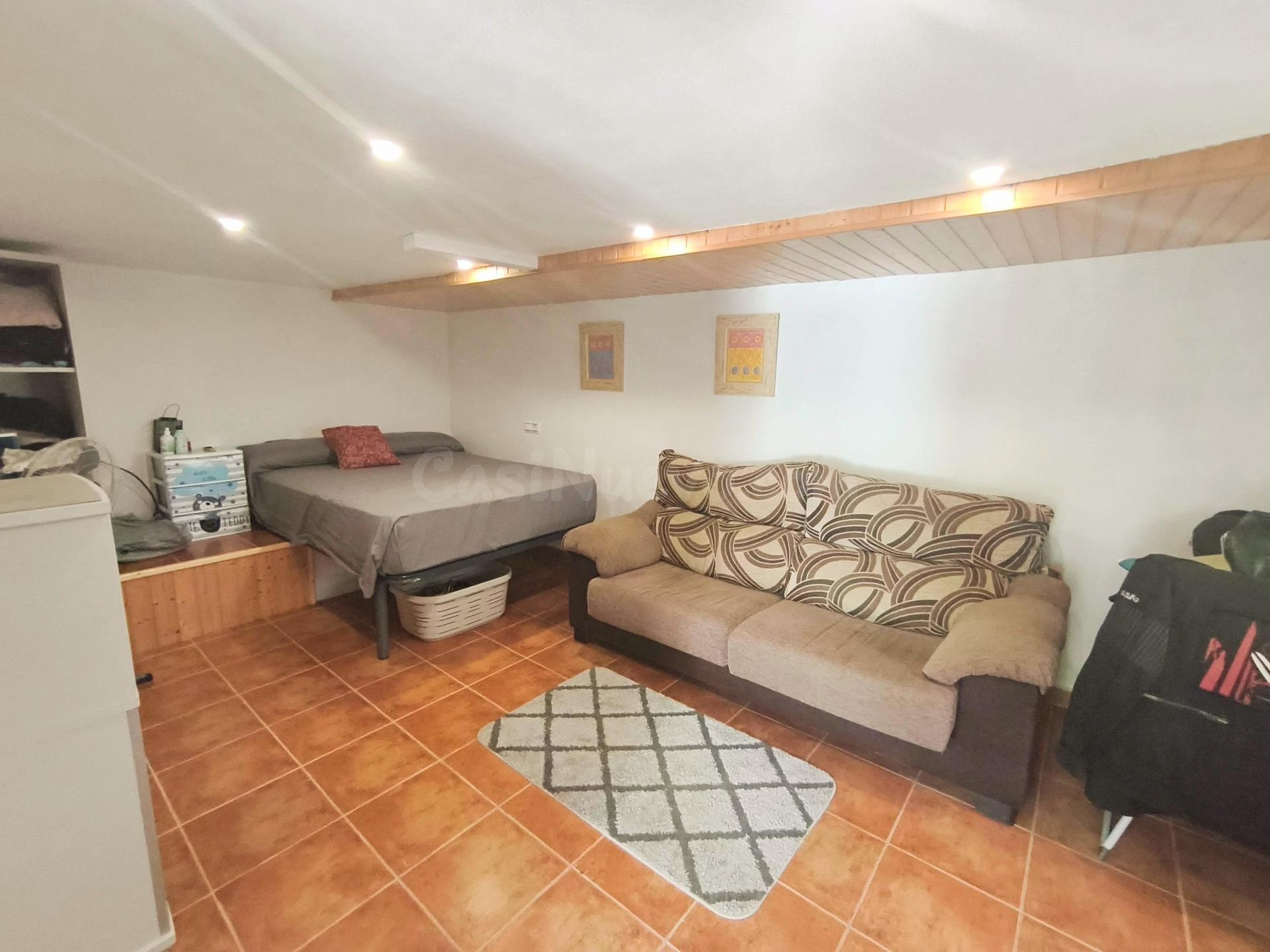 Preciosa CASA de pueblo en Vilamarxant, con amplias terrazas - foto 4