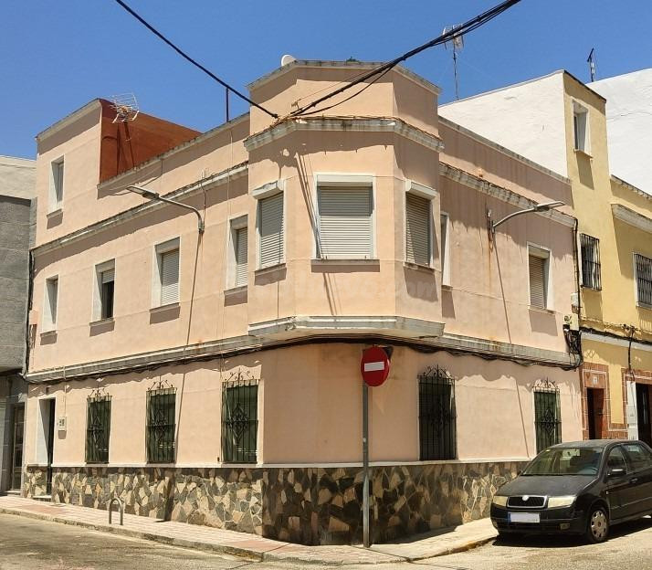 Casa 4 habitaciones 180m² en venta - SALESIANOS