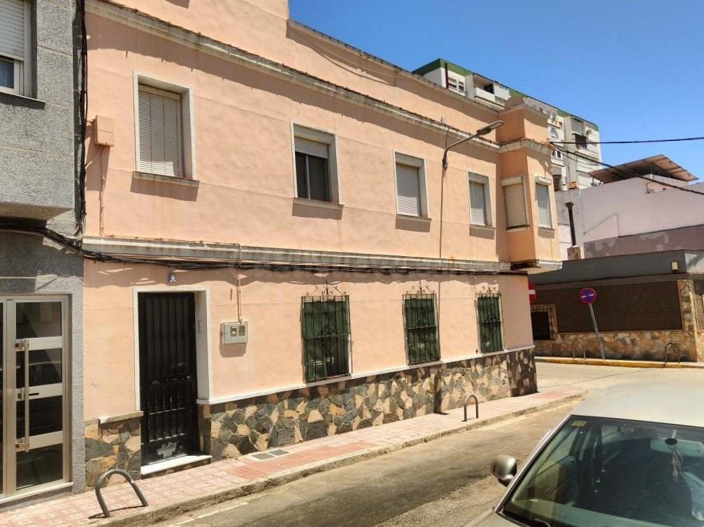 Casa 4 habitaciones 180m² en venta - SALESIANOS - foto 3