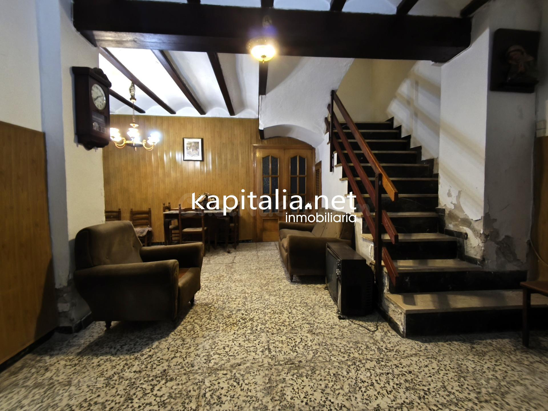 CASA PARA REFORMAR A LA VENTA EN AGRES CERCA DE LA PENSION M - foto 3