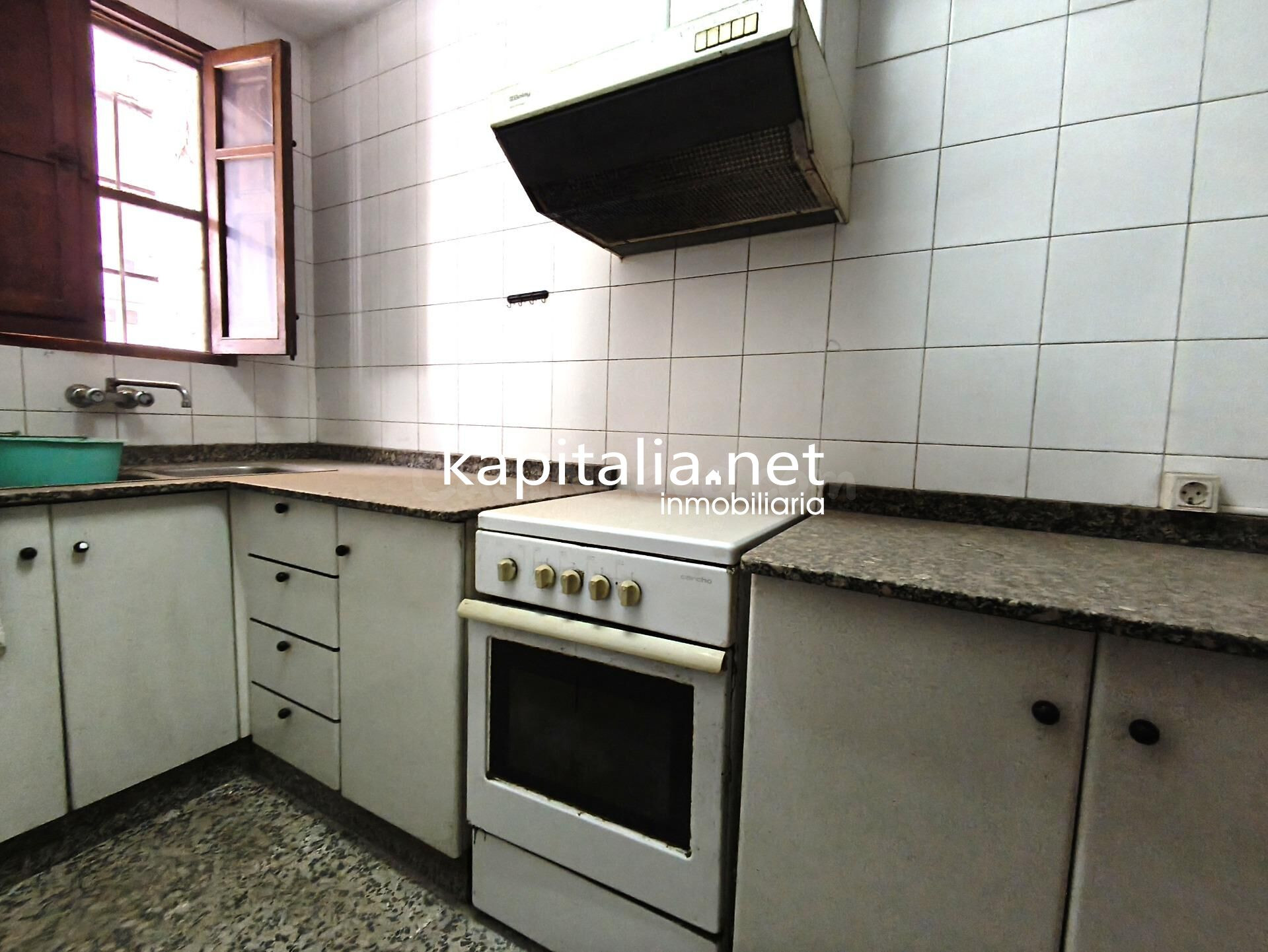 CASA PARA REFORMAR A LA VENTA EN AGRES CERCA DE LA PENSION M - foto 5